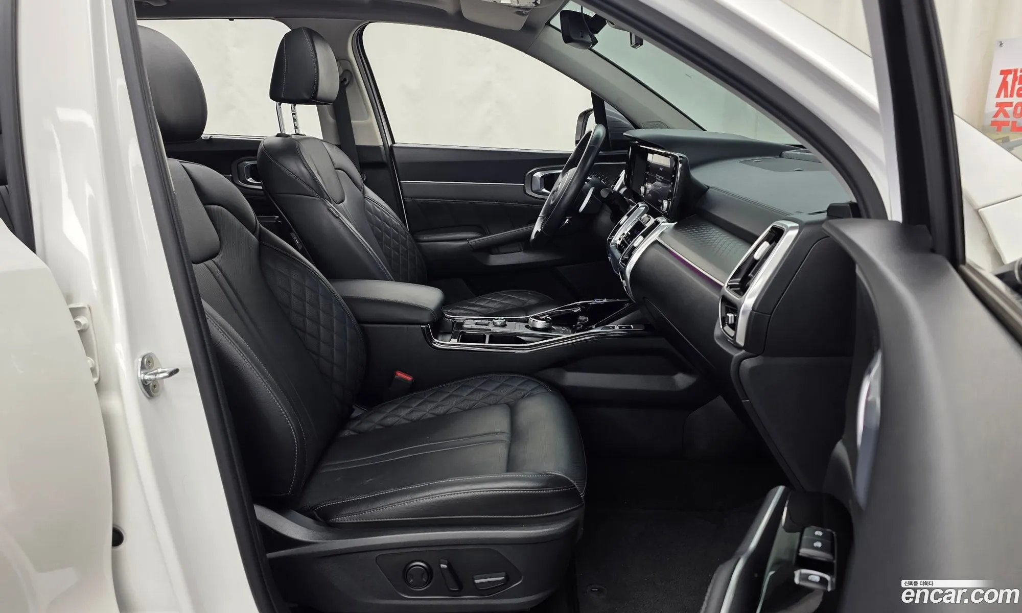 Kia Sorento 2021 KNARM81FHMA115531 — 14