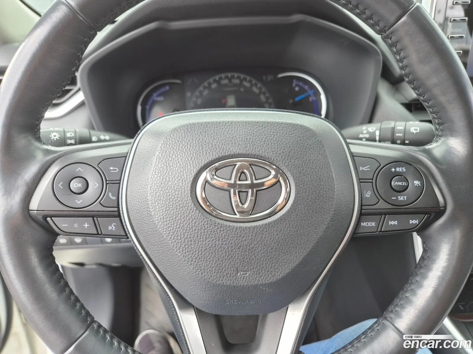 Toyota RAV4 2019 — 18
