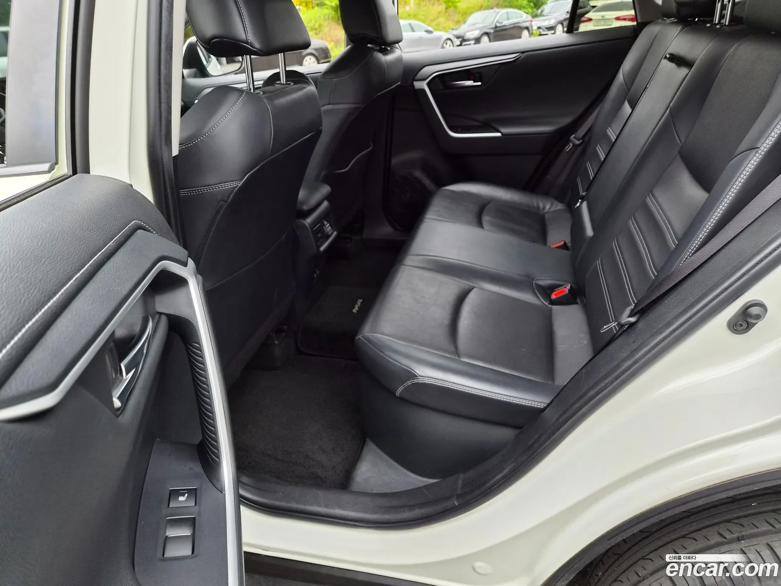 Toyota RAV4 2019 — 4
