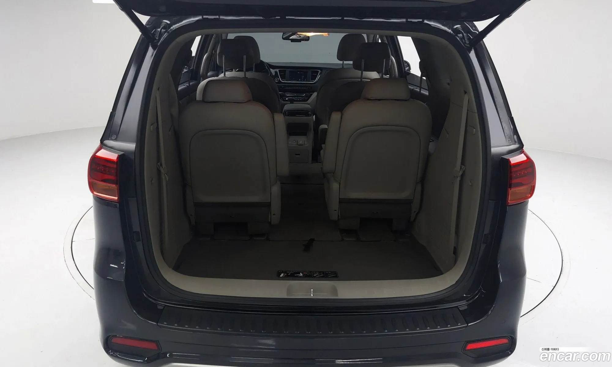 Kia Carnival 2019 — 3