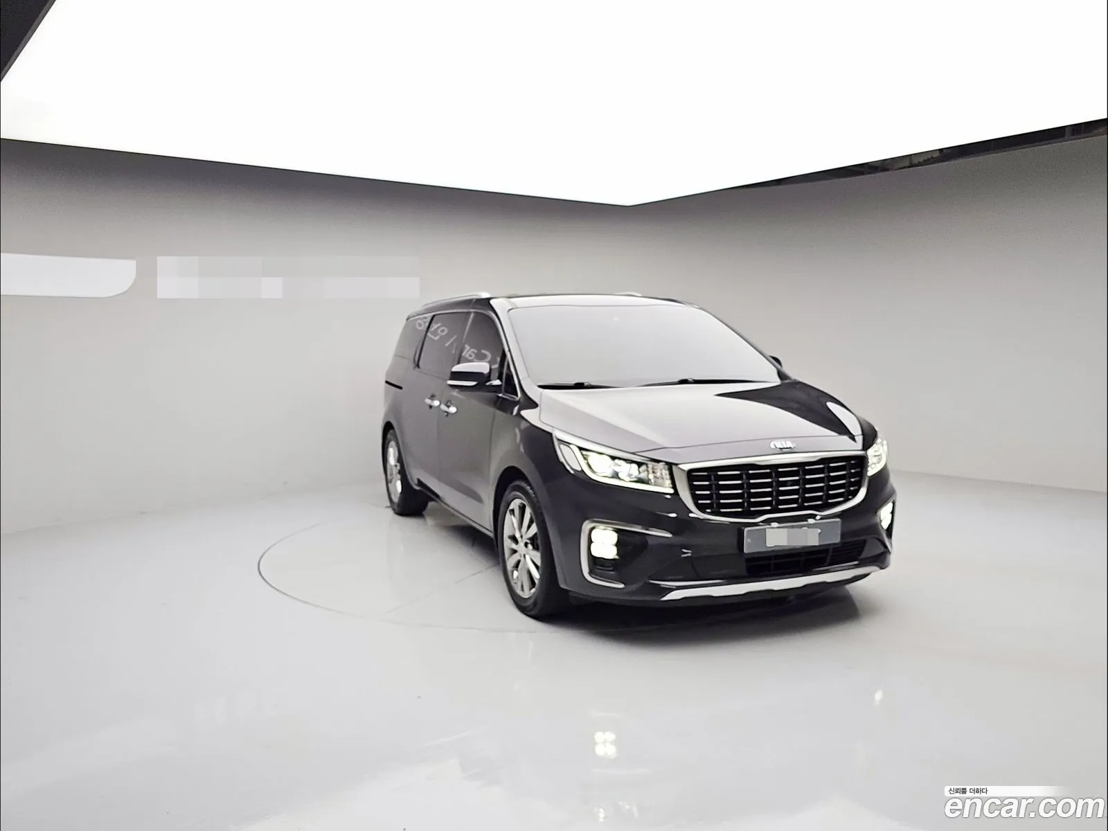 Kia Carnival 2019 — 18