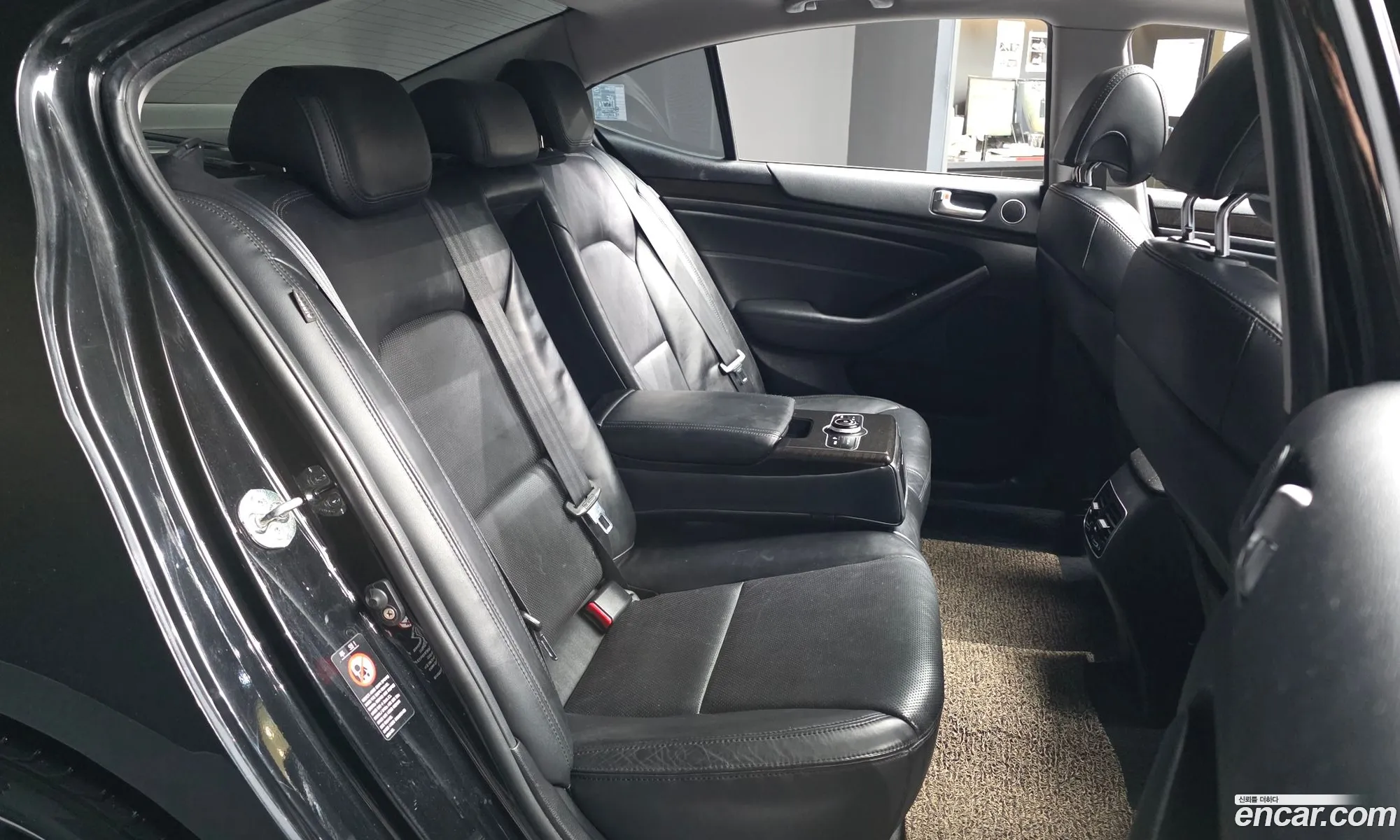 Kia K7 2013 KNALM415BDA115774 — 10