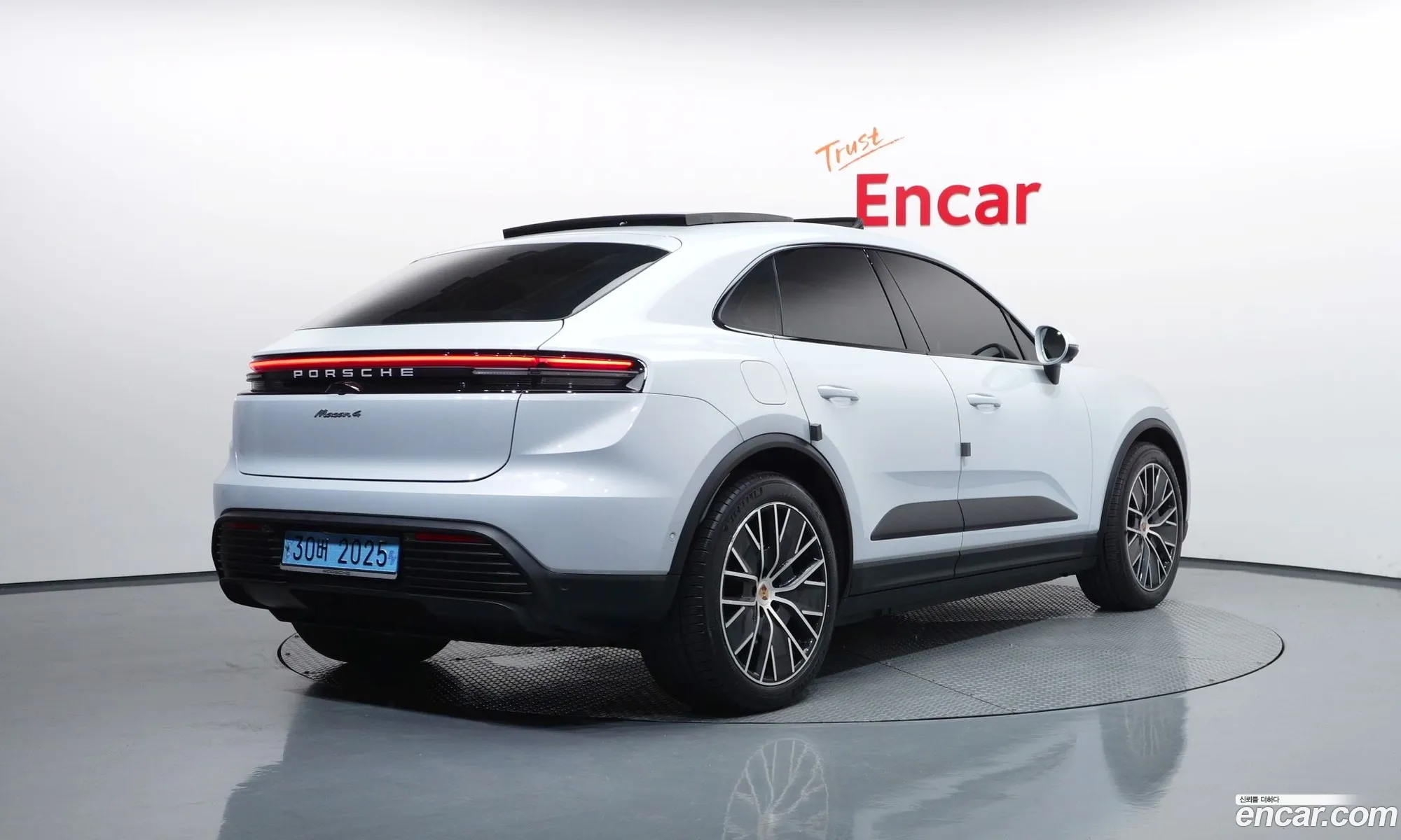 Porsche Macan EV 2025 WP1AA2XA2SL000476 — 3