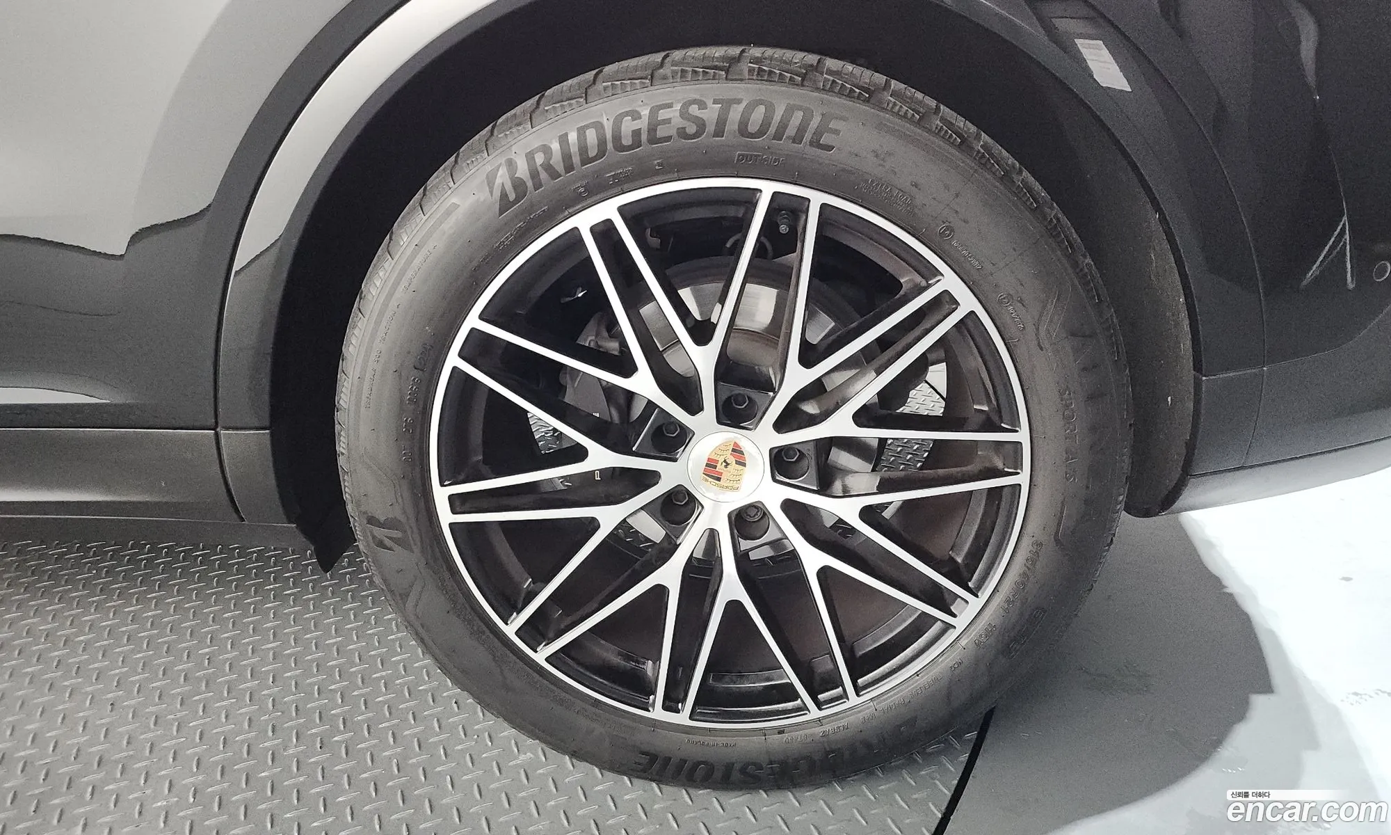 Porsche Cayenne 2025 WP1AA29Y2SDA04177 — 32