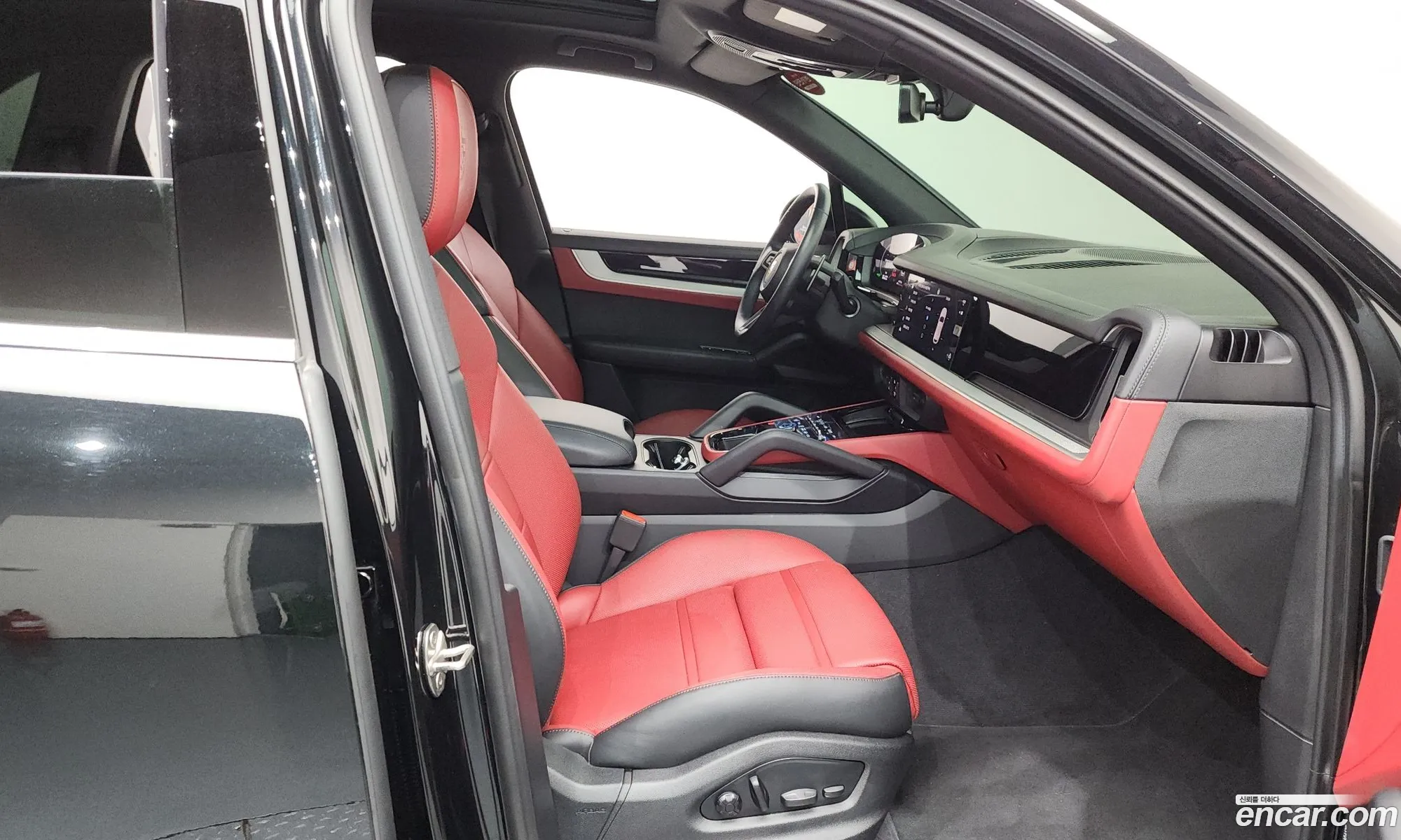 Porsche Cayenne 2025 WP1AA29Y2SDA04177 — 2
