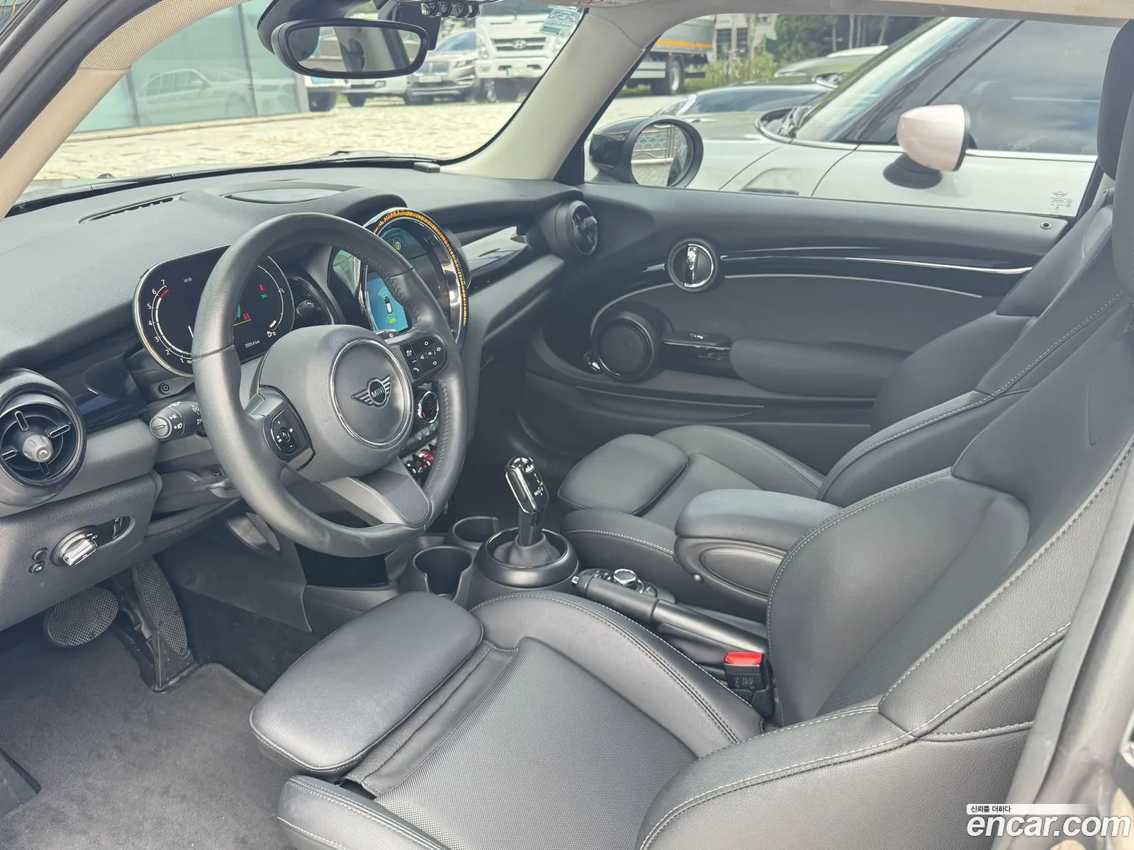 Mini Cooper 2023 — 4