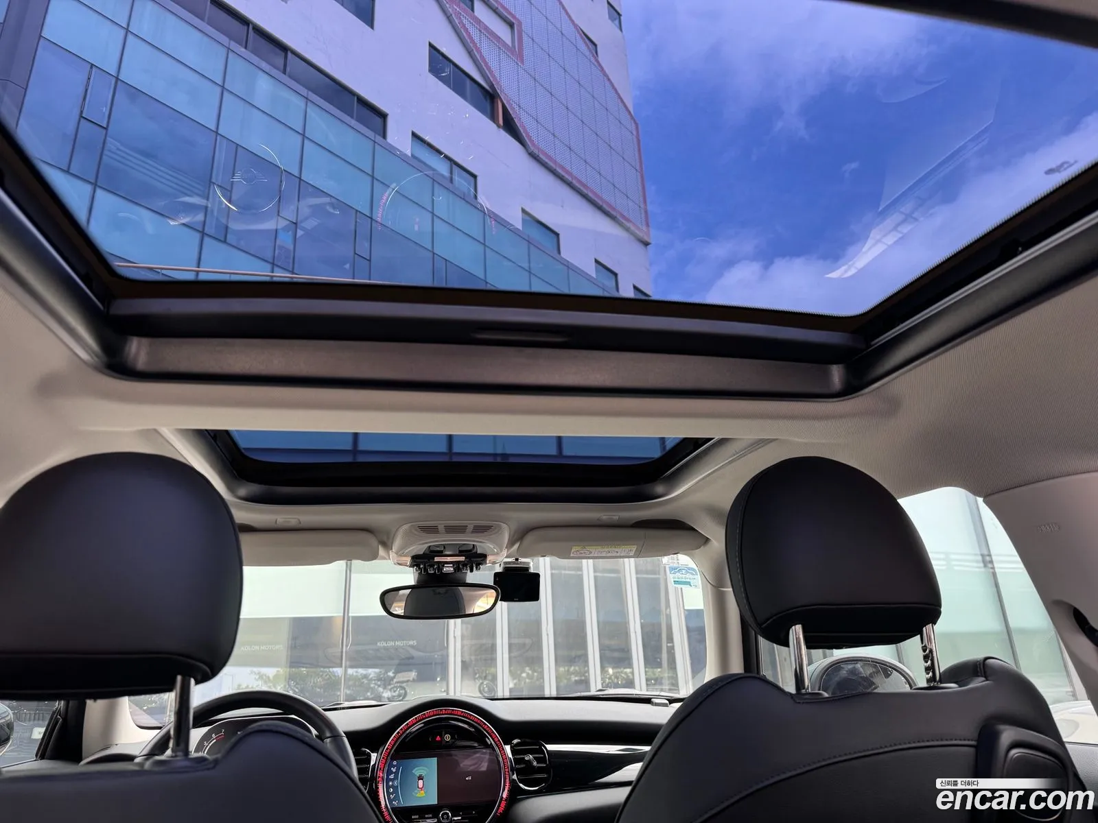 Mini Cooper 2023 — 19
