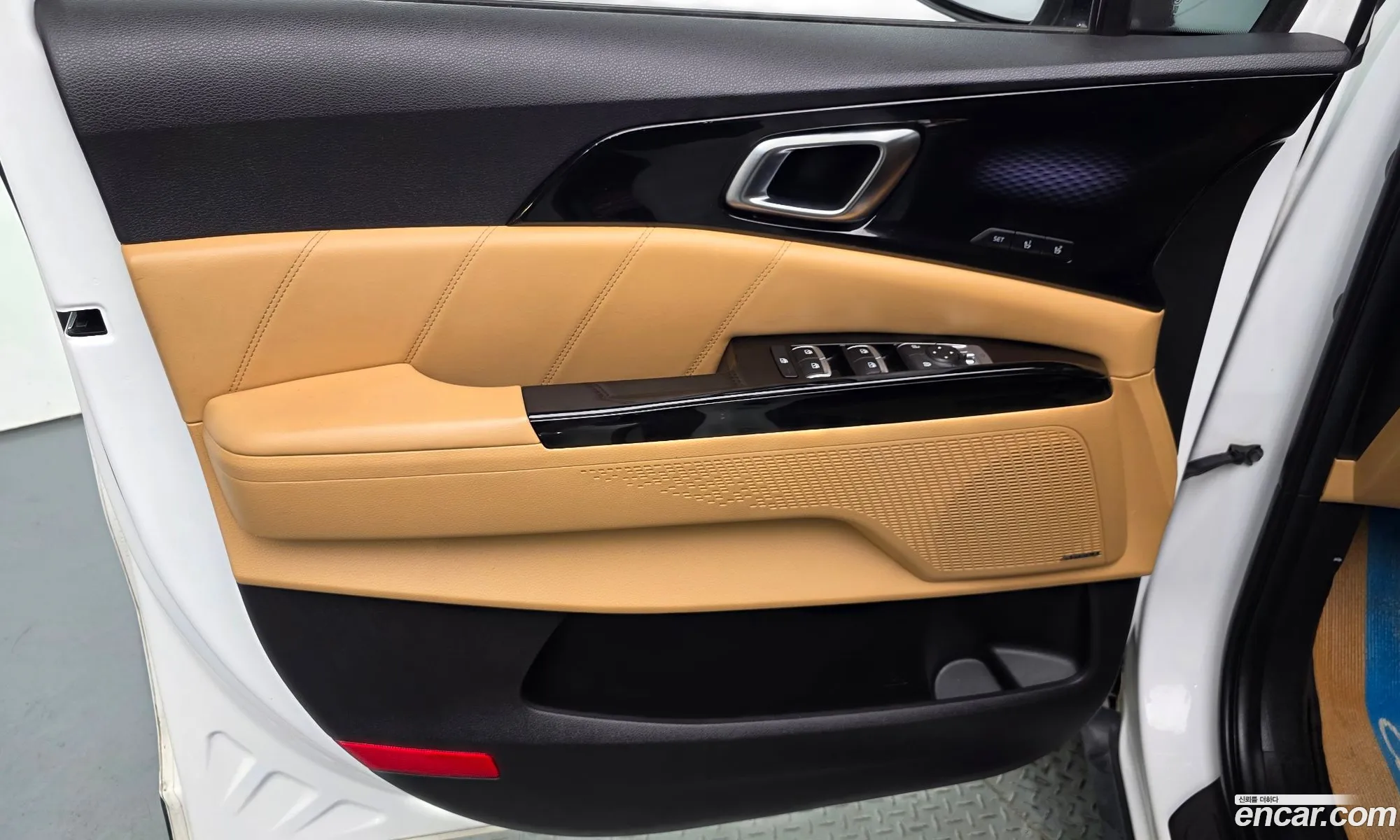Kia Carnival 2022 — 25