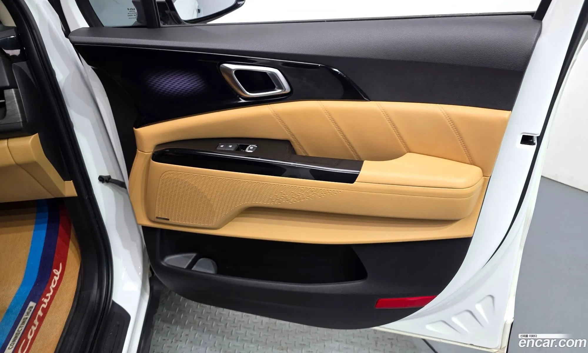 Kia Carnival 2022 — 3