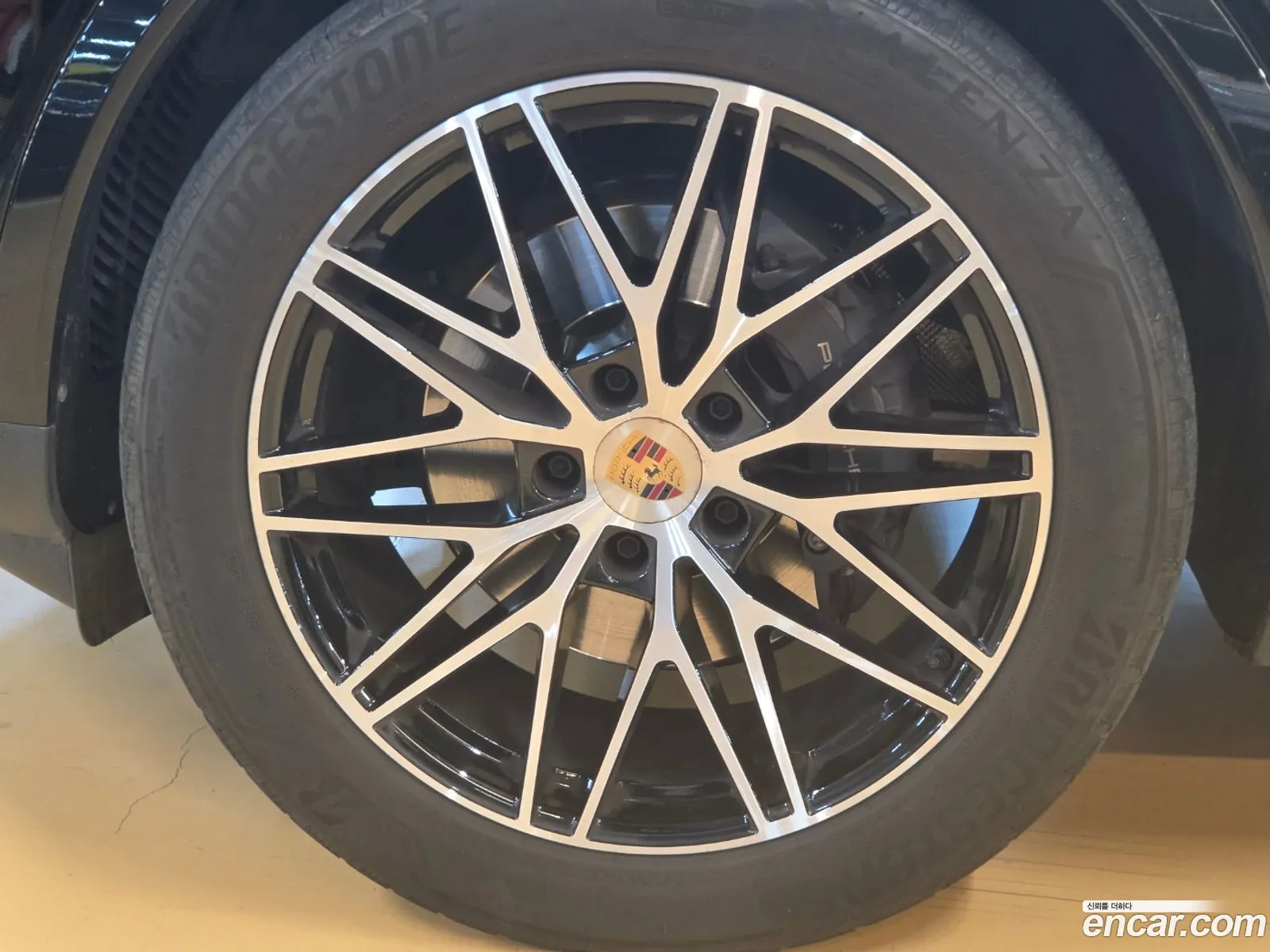 Porsche Cayenne 2024 — 4