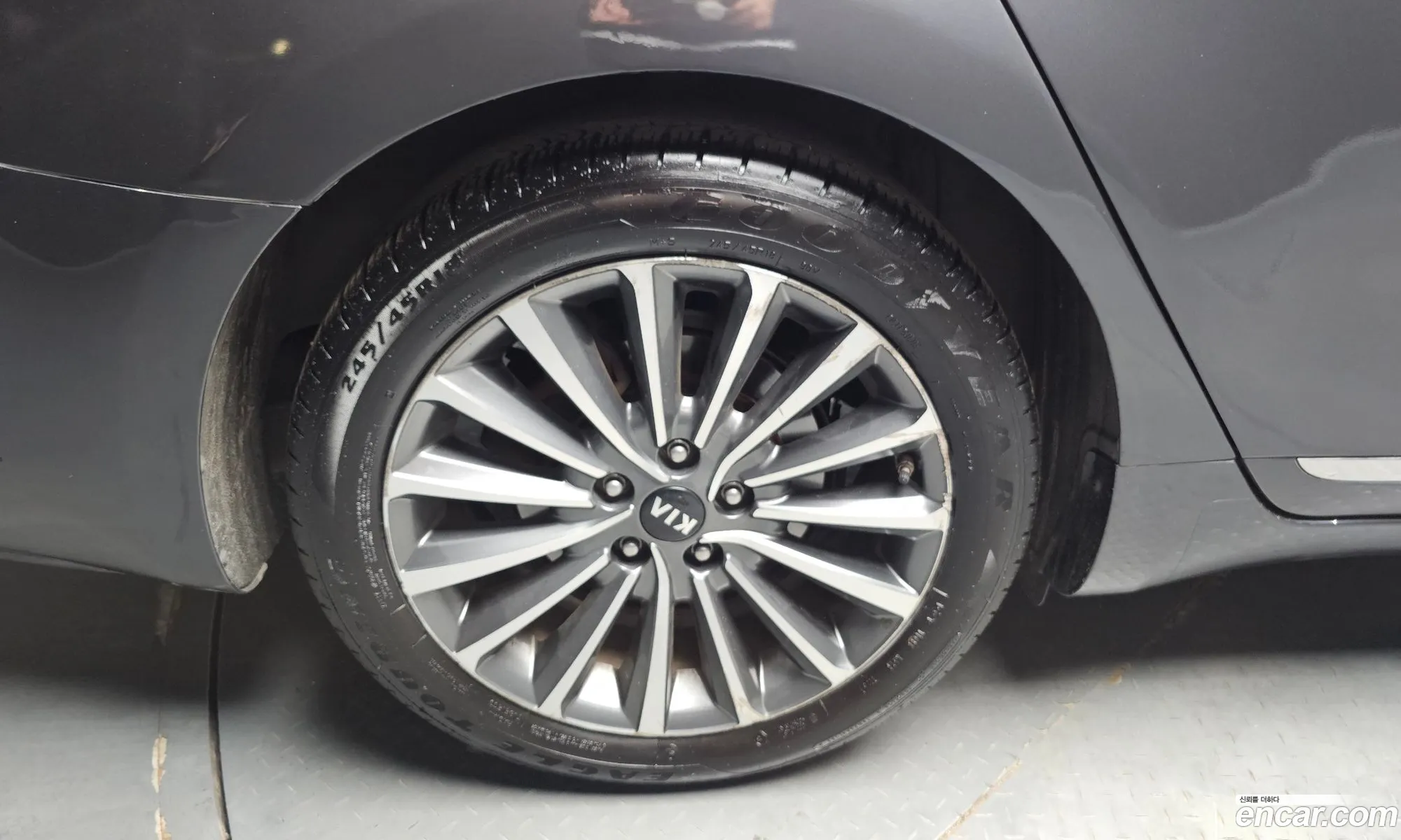 Kia K7 2016 KNALB415BGA009868 — 12