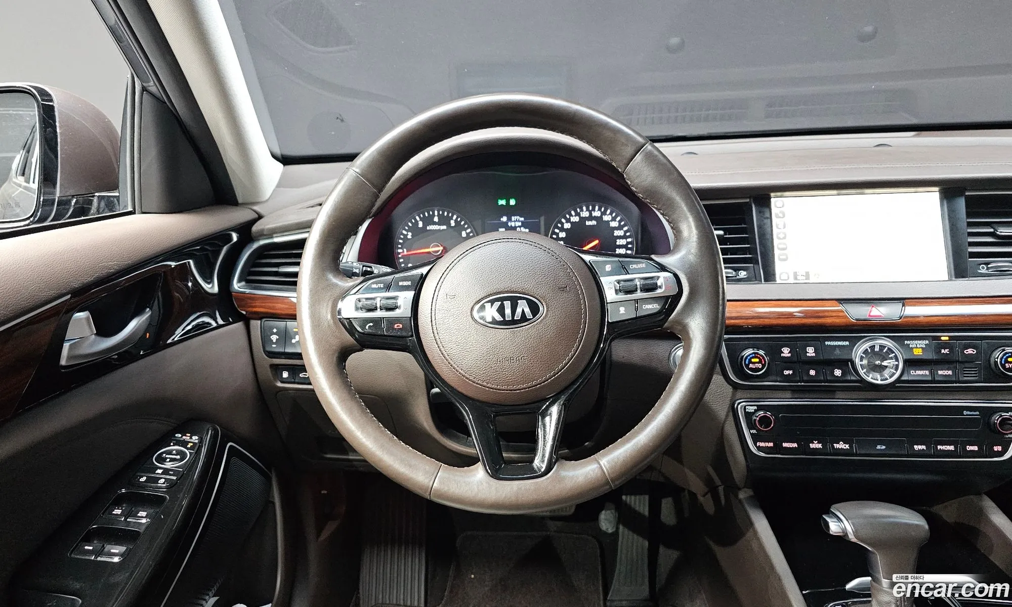 Kia K7 2016 KNALB415BGA009868 — 20