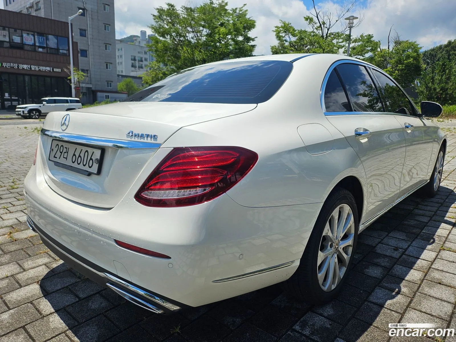 Mercedes-Benz E-Class W213 2019 — 18