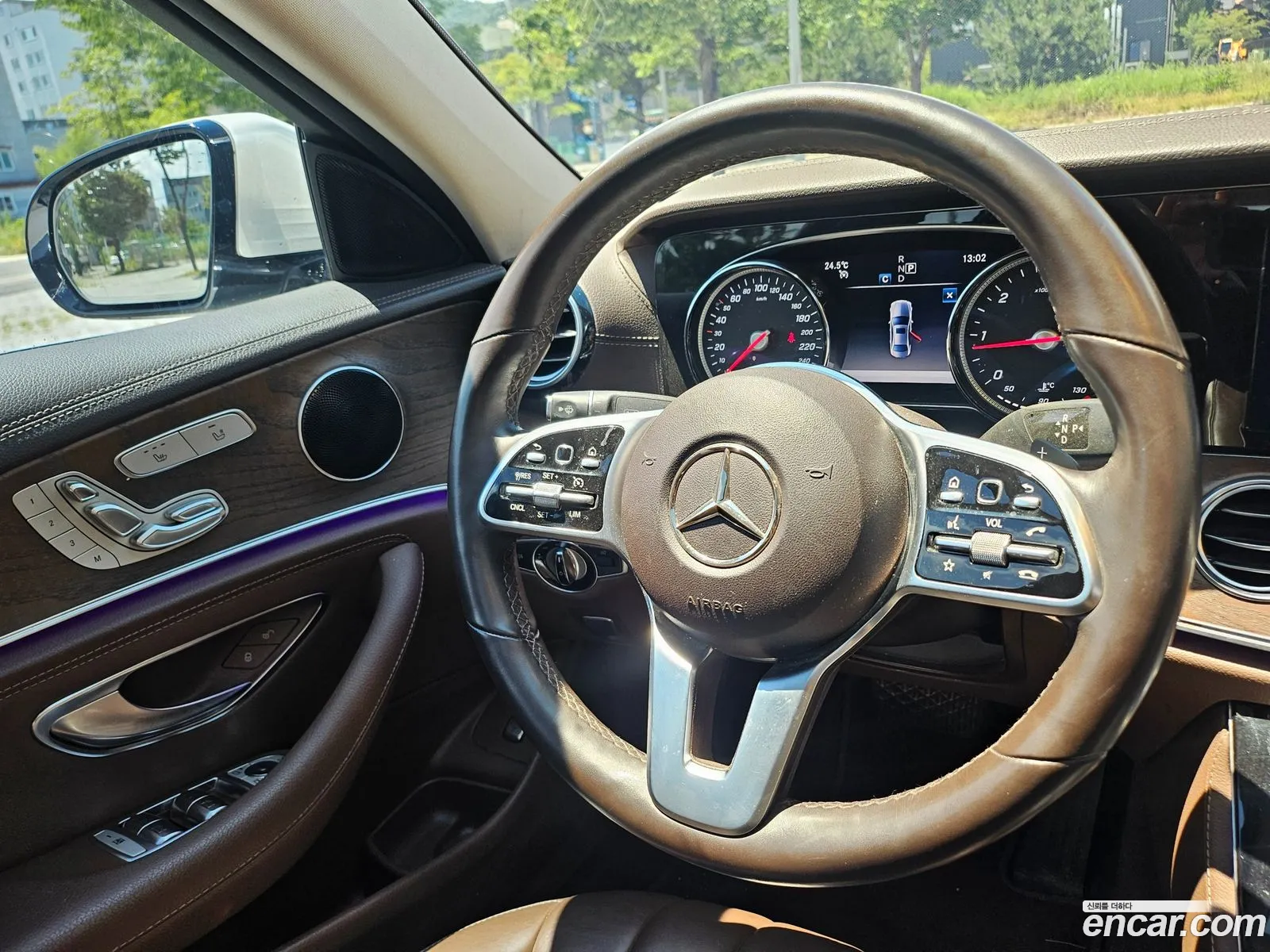 Mercedes-Benz E-Class W213 2019 — 17