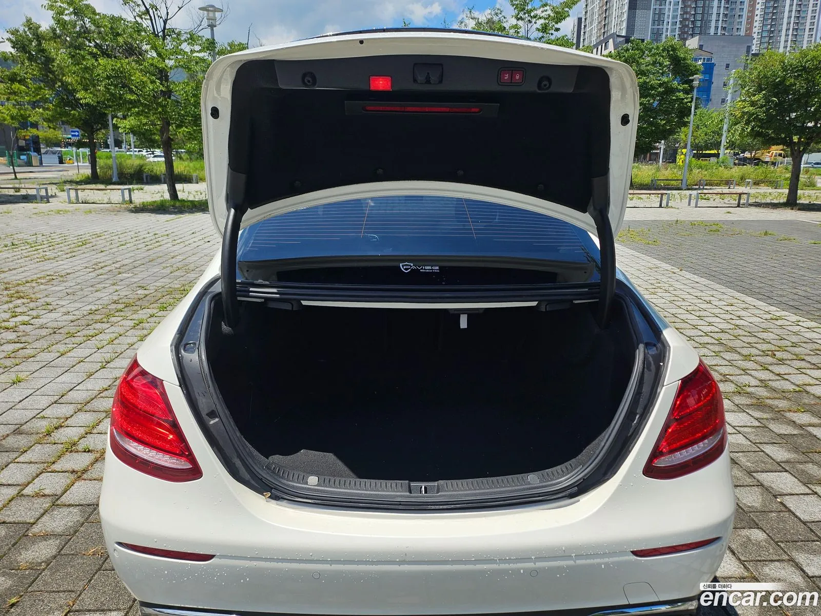 Mercedes-Benz E-Class W213 2019 — 15