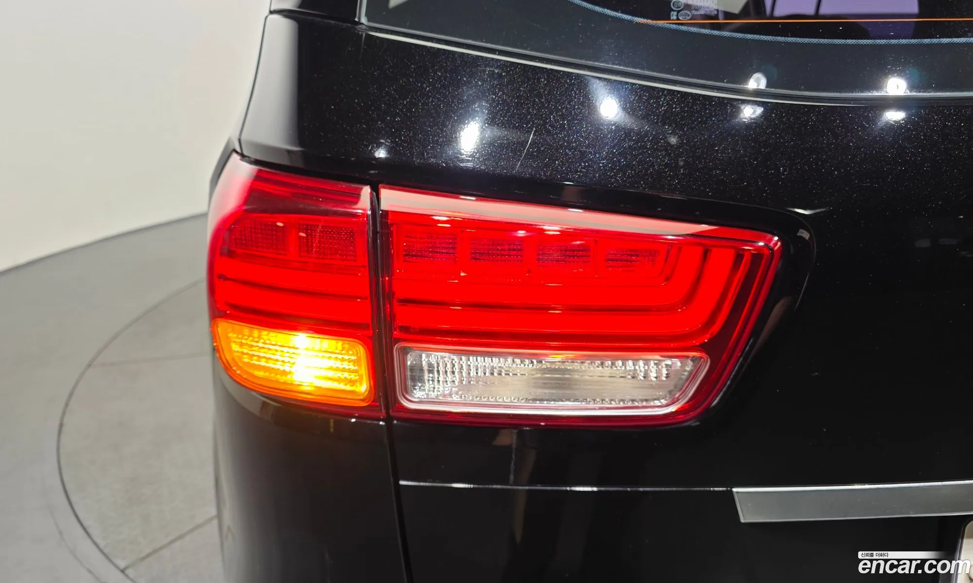 Kia Carnival 2014 KNAMC81ABFS024024 — 3