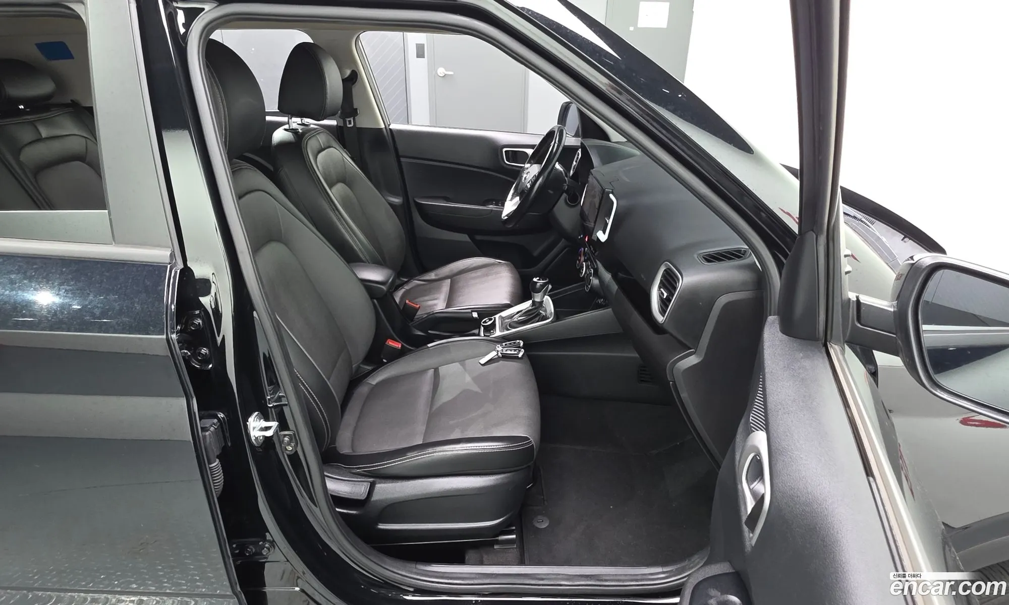 Hyundai Venue 2020 KMHRB813ELU074767 — 15