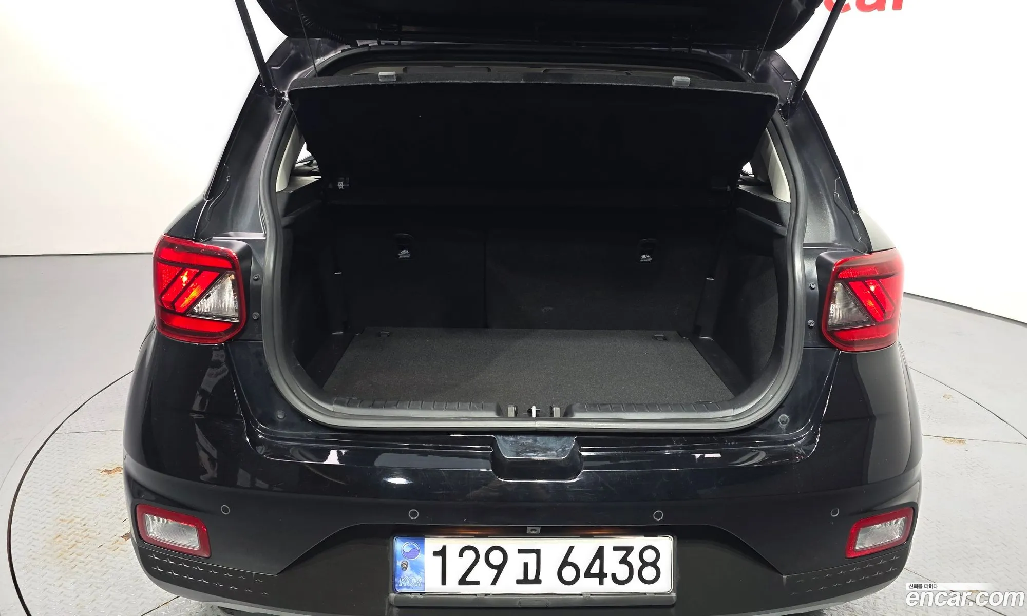 Hyundai Venue 2020 KMHRB813ELU074767 — 19