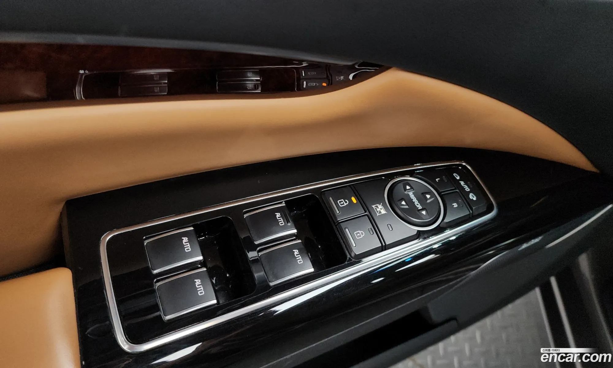 Kia K9 2014 KNALW413BFS024797 — 30