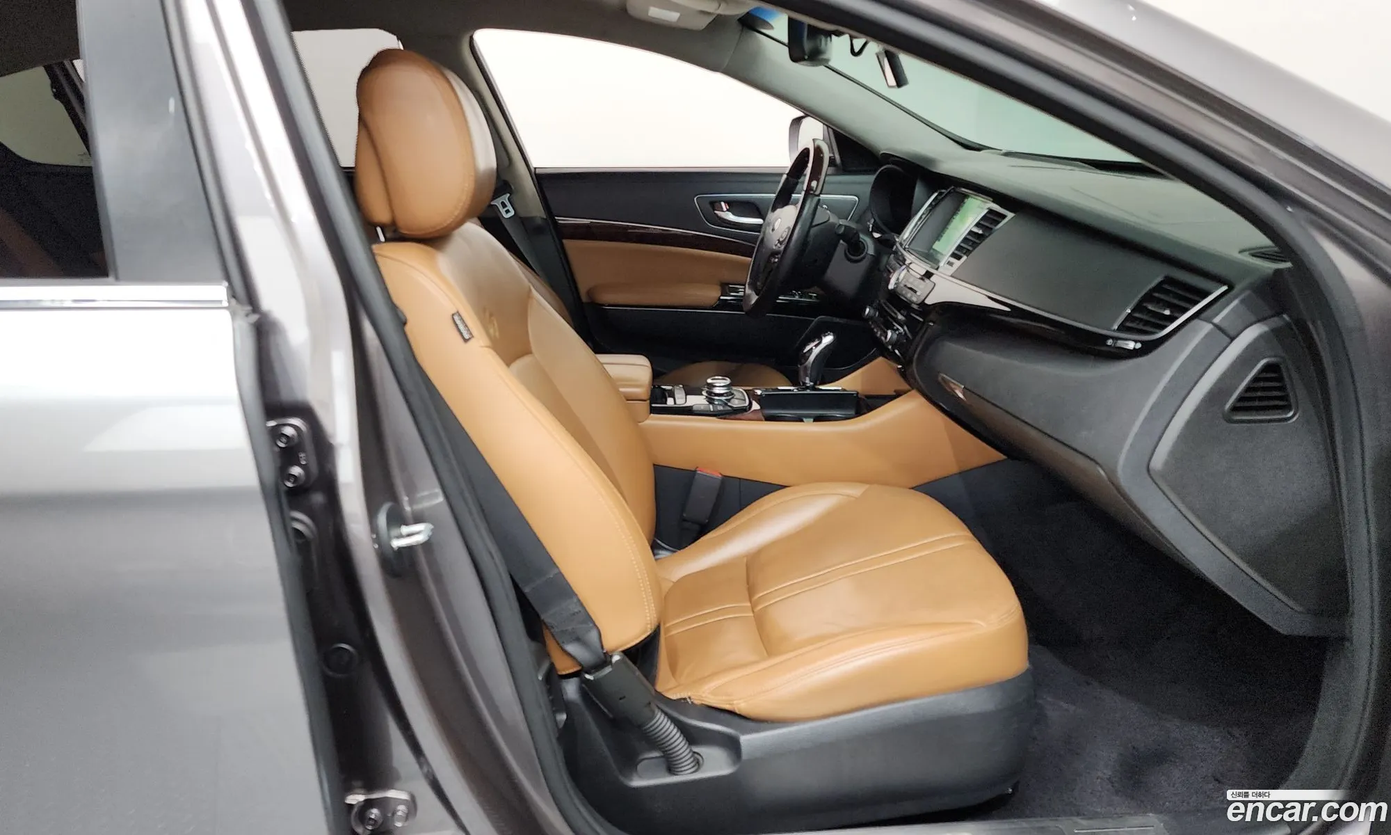 Kia K9 2014 KNALW413BFS024797 — 31