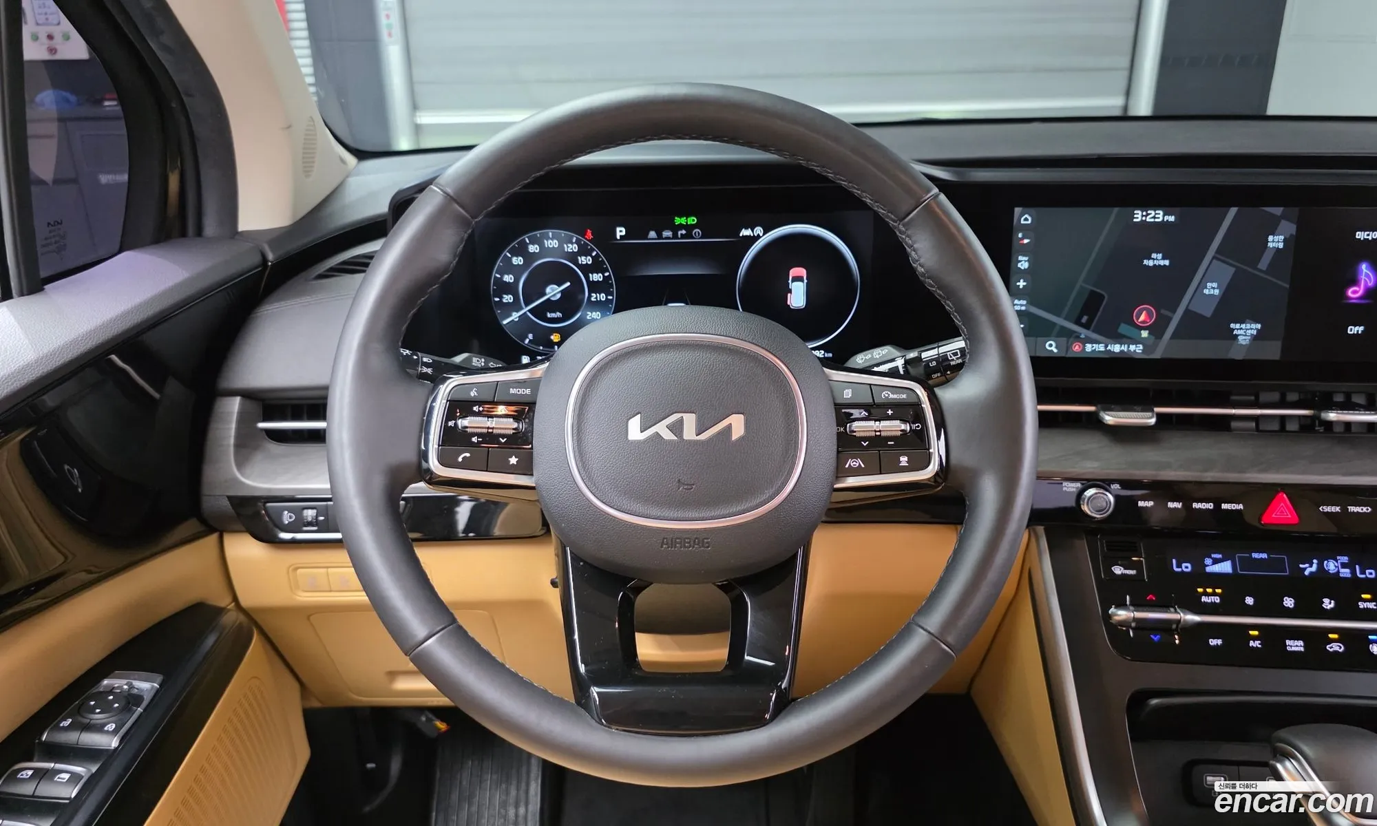 Kia Carnival 2022 KNANB81BBPS228875 — 16
