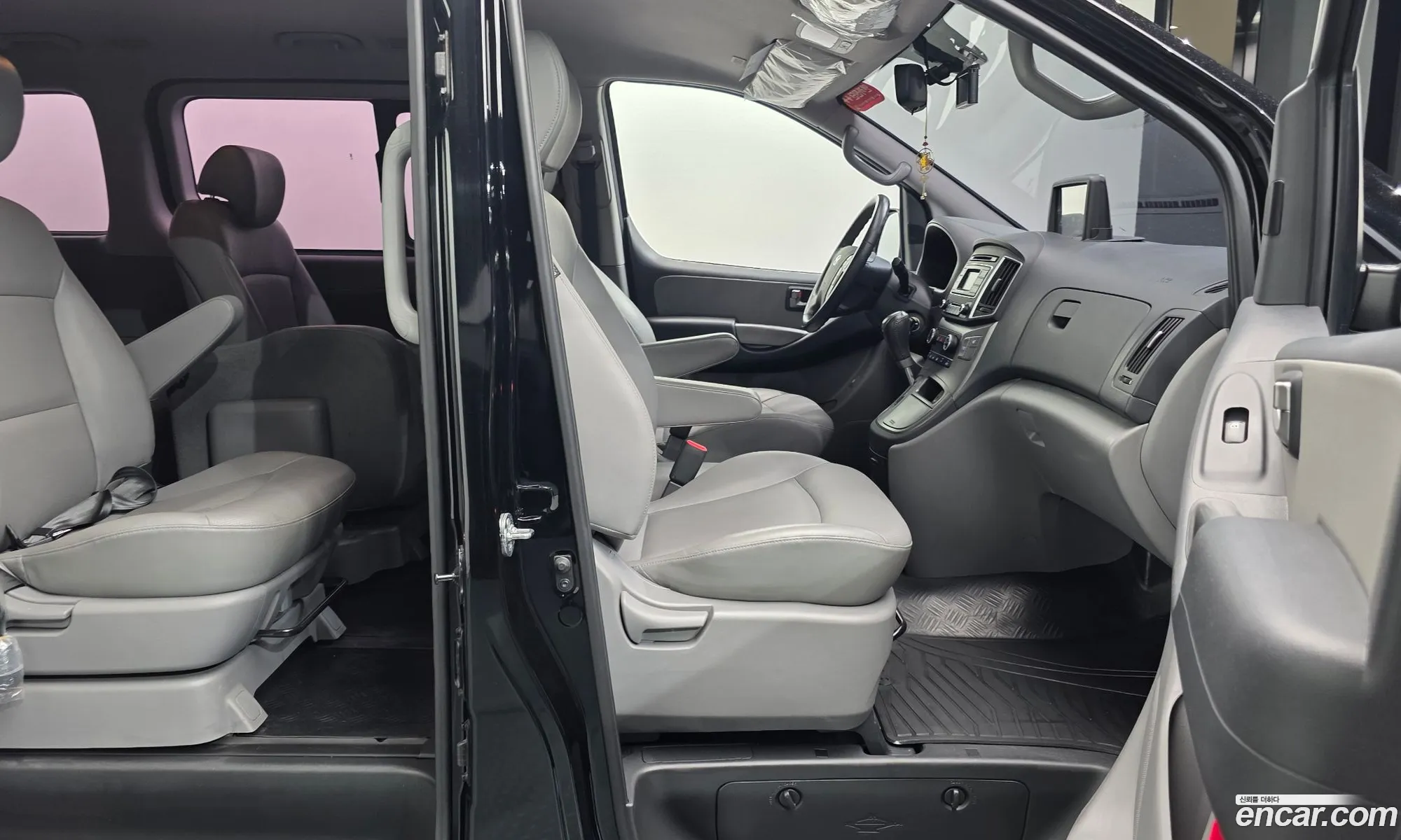 Hyundai Grand Starex 2020 — 21