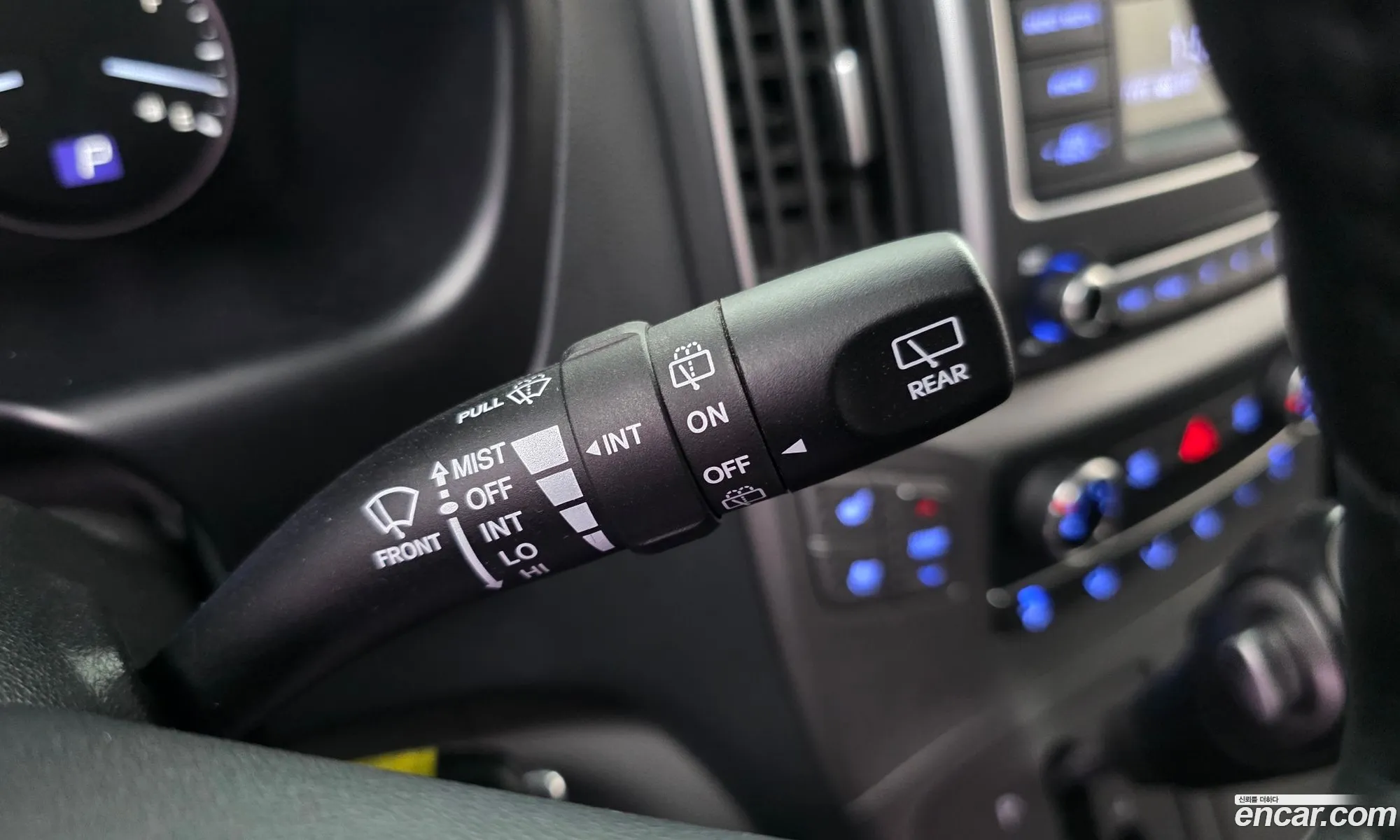 Hyundai Grand Starex 2020 — 26
