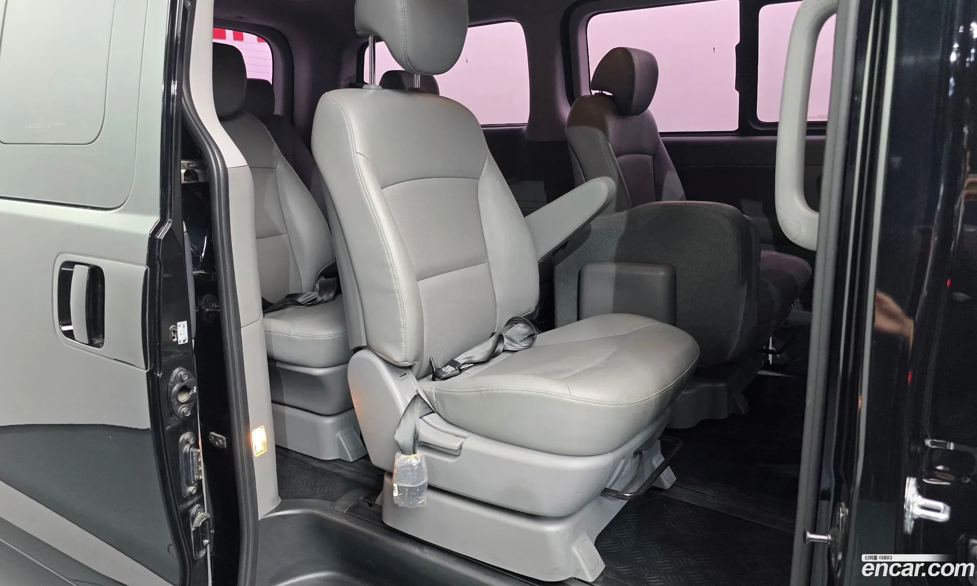 Hyundai Grand Starex 2020 — 19