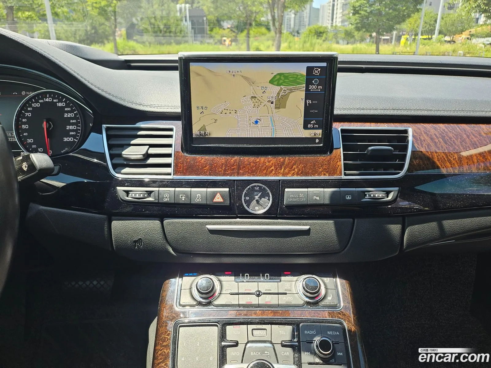 Audi A8 2015 — 5