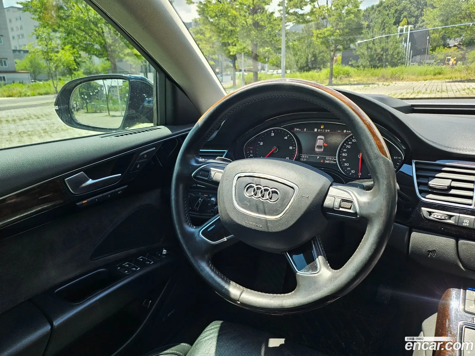Audi A8 2015 — 3