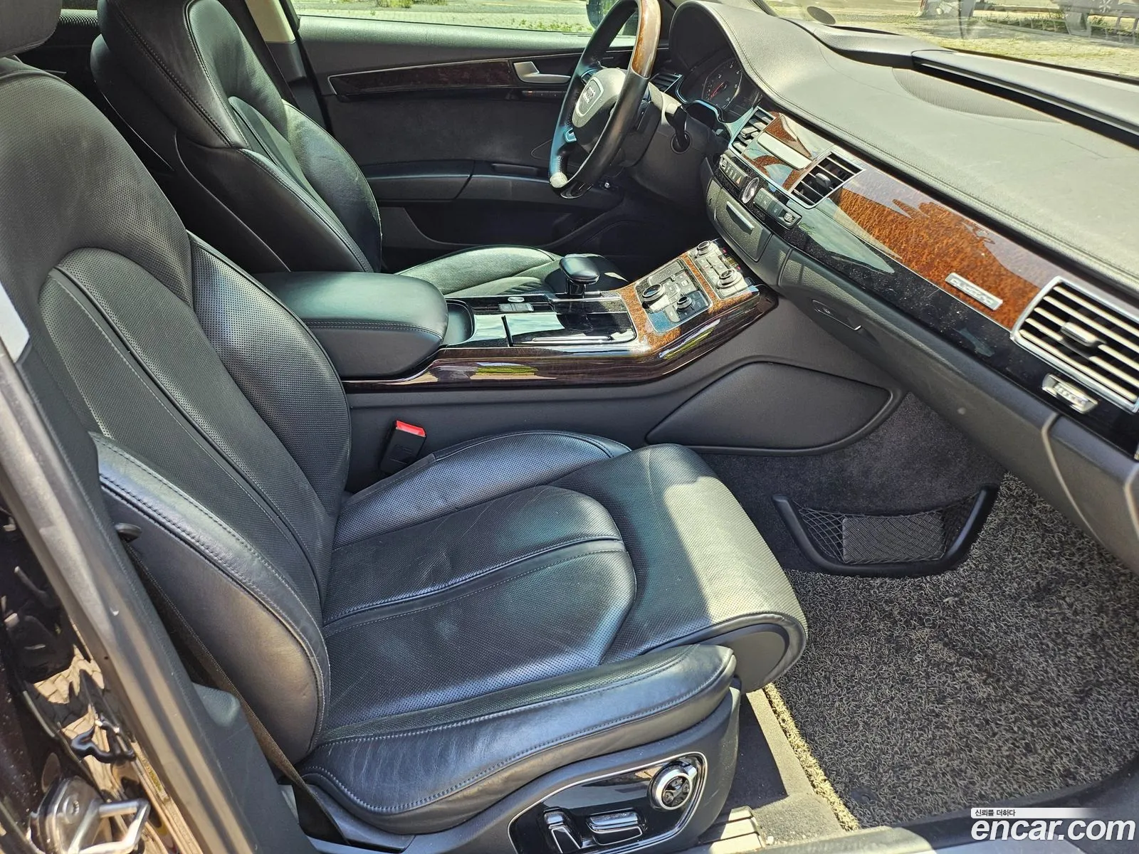 Audi A8 2015 — 14