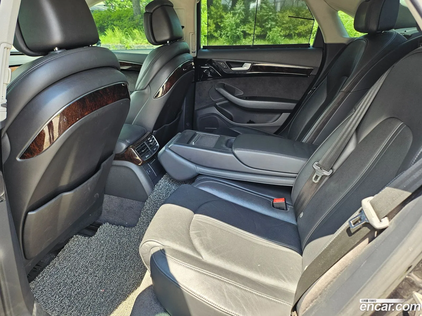 Audi A8 2015 — 12