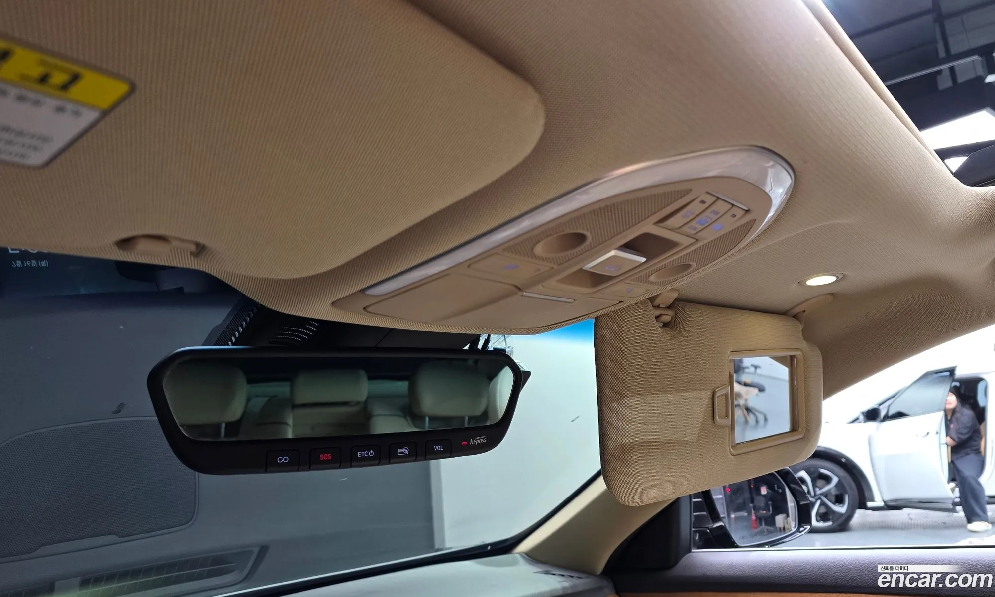 Genesis G80 2019 KMHGN41EDKU323106 — 16
