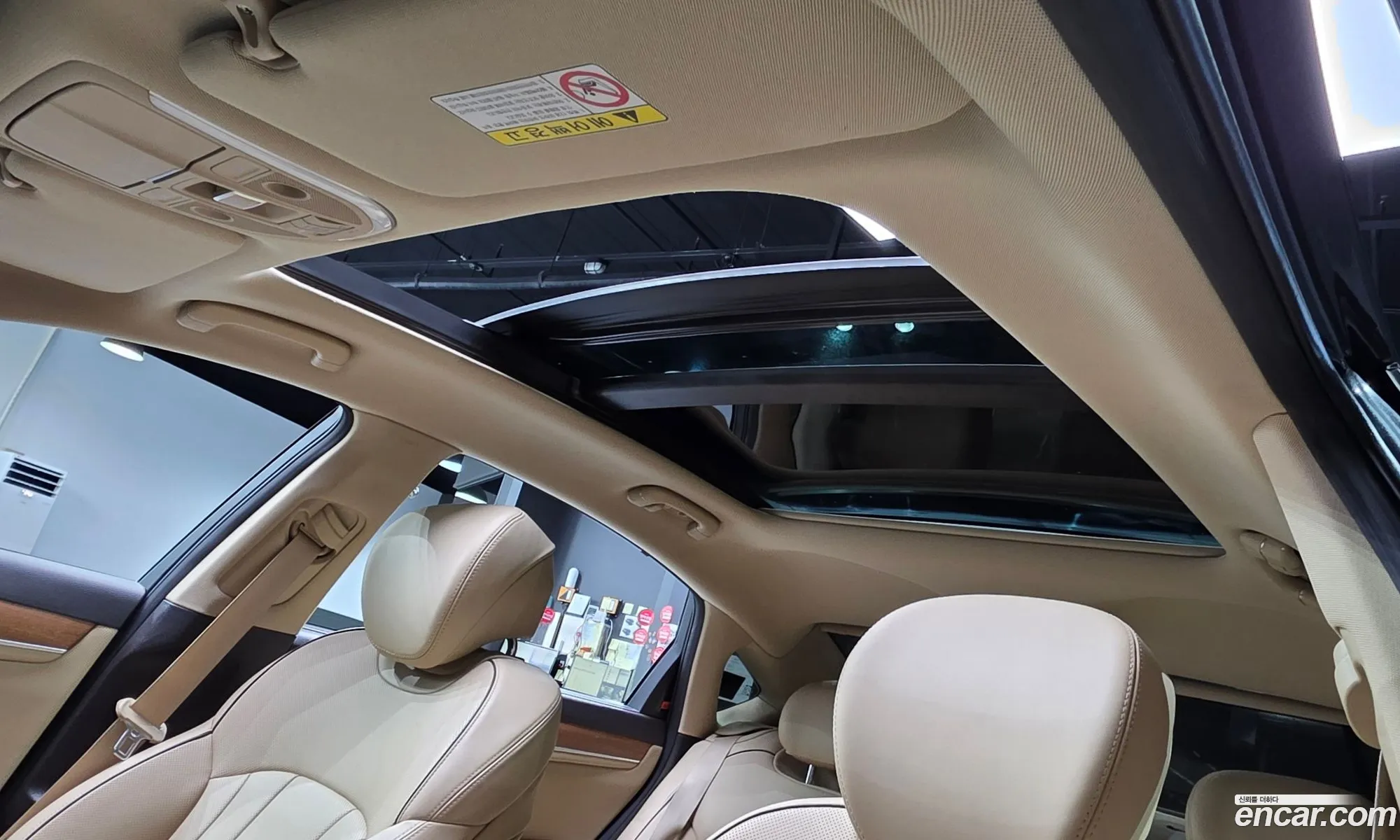 Genesis G80 2019 KMHGN41EDKU323106 — 6
