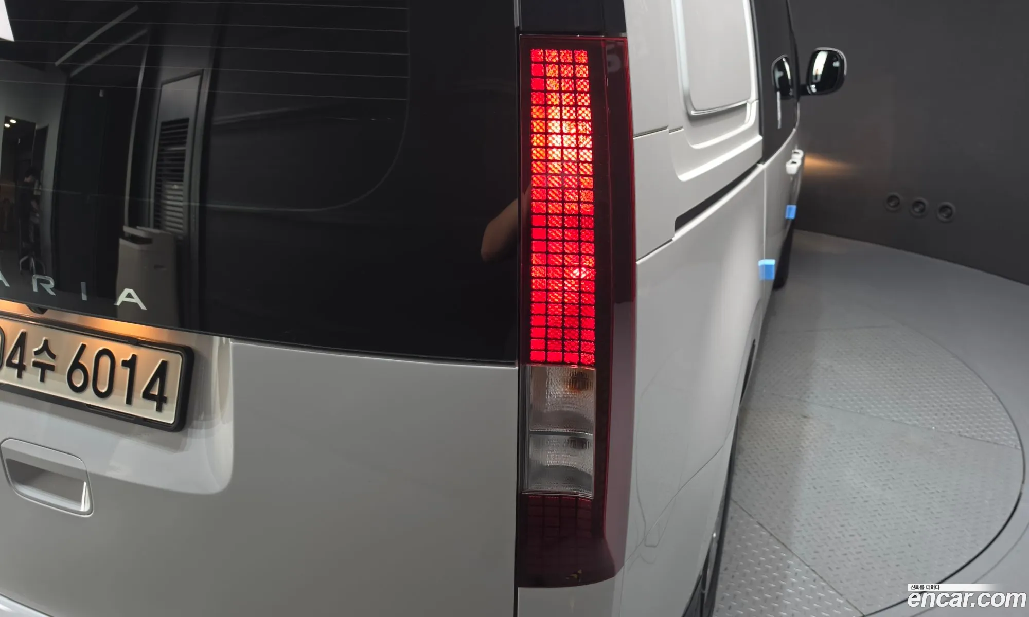 Hyundai Staria 2023 KMFYCX71BPC100983 — 24