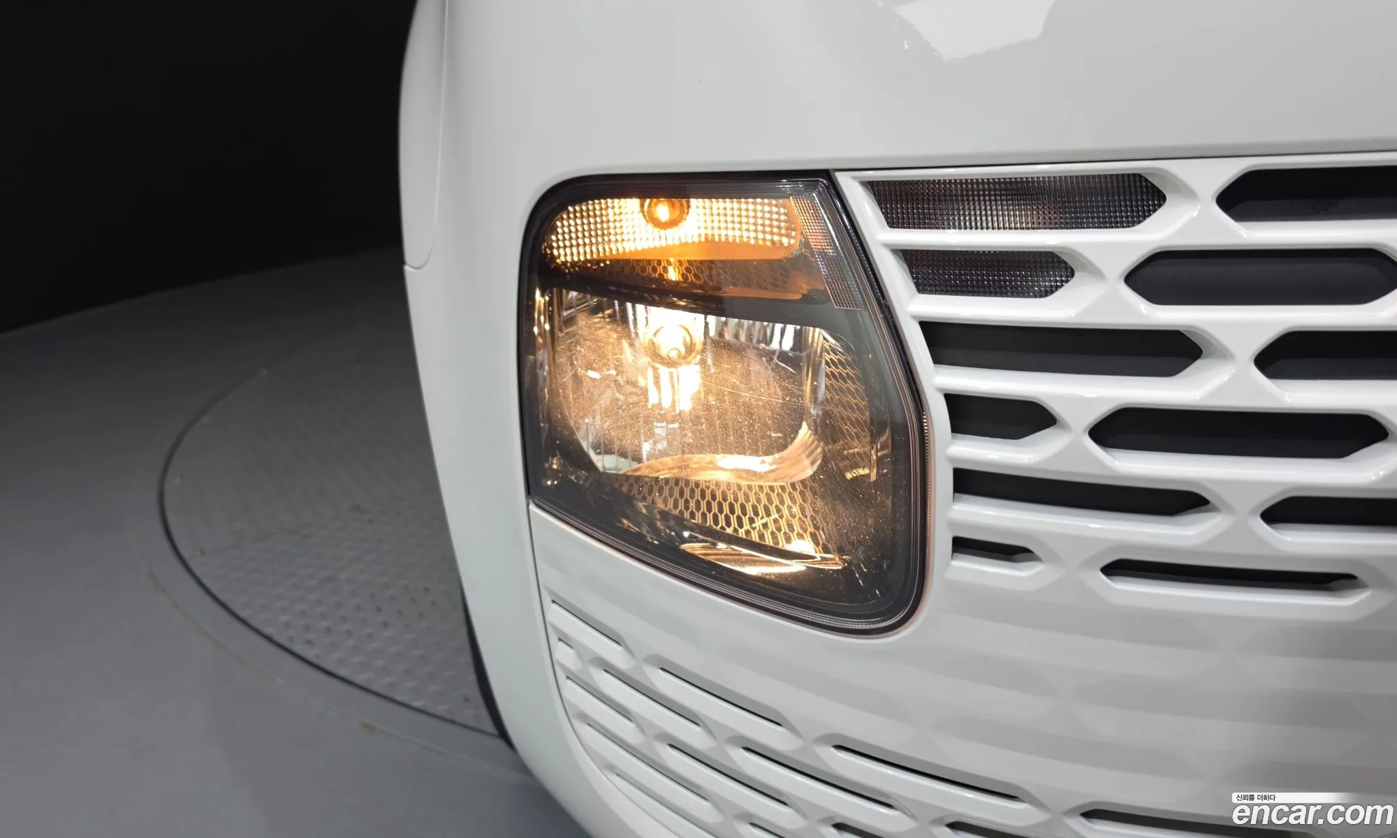Hyundai Staria 2023 KMFYCX71BPC100983 — 30