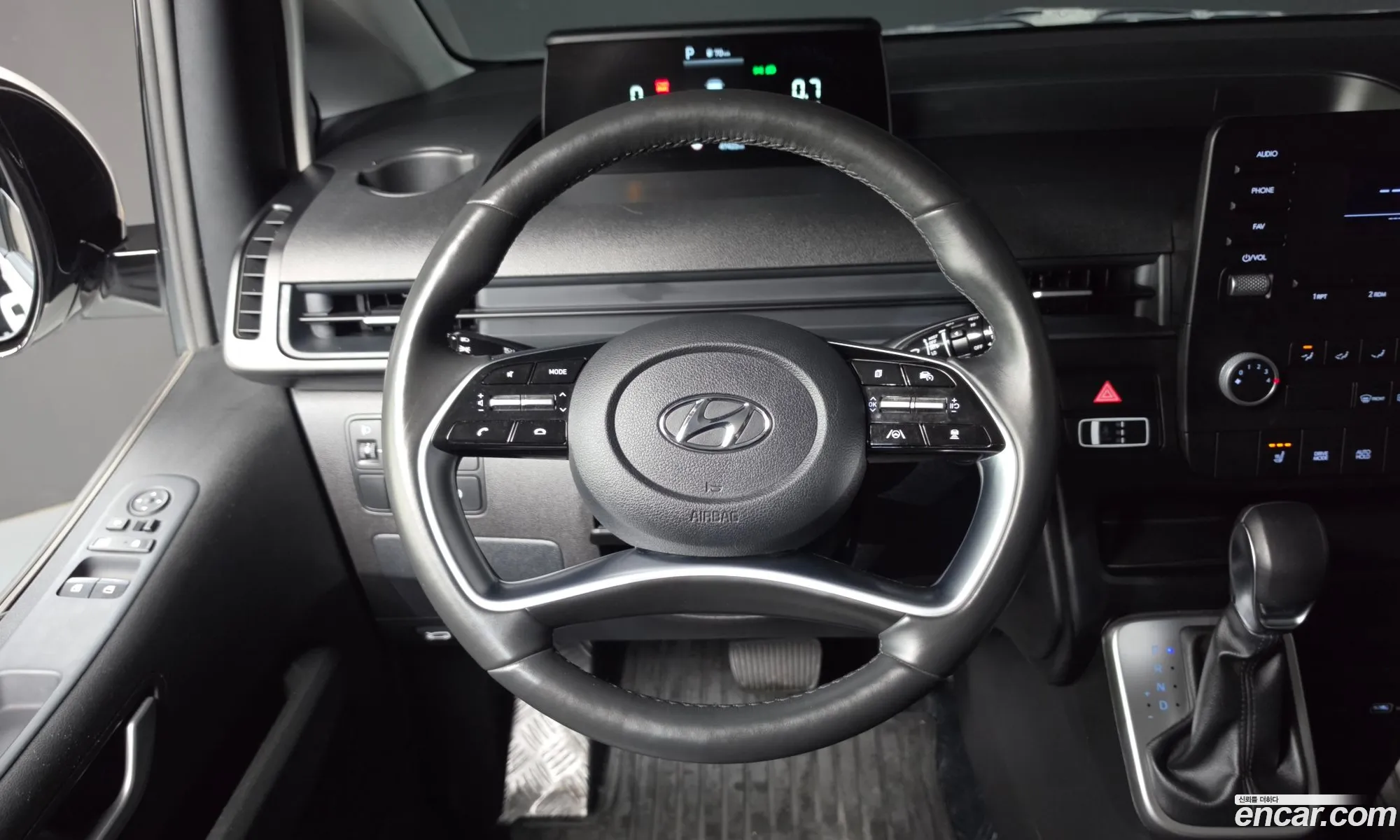 Hyundai Staria 2023 KMFYCX71BPC100983 — 12