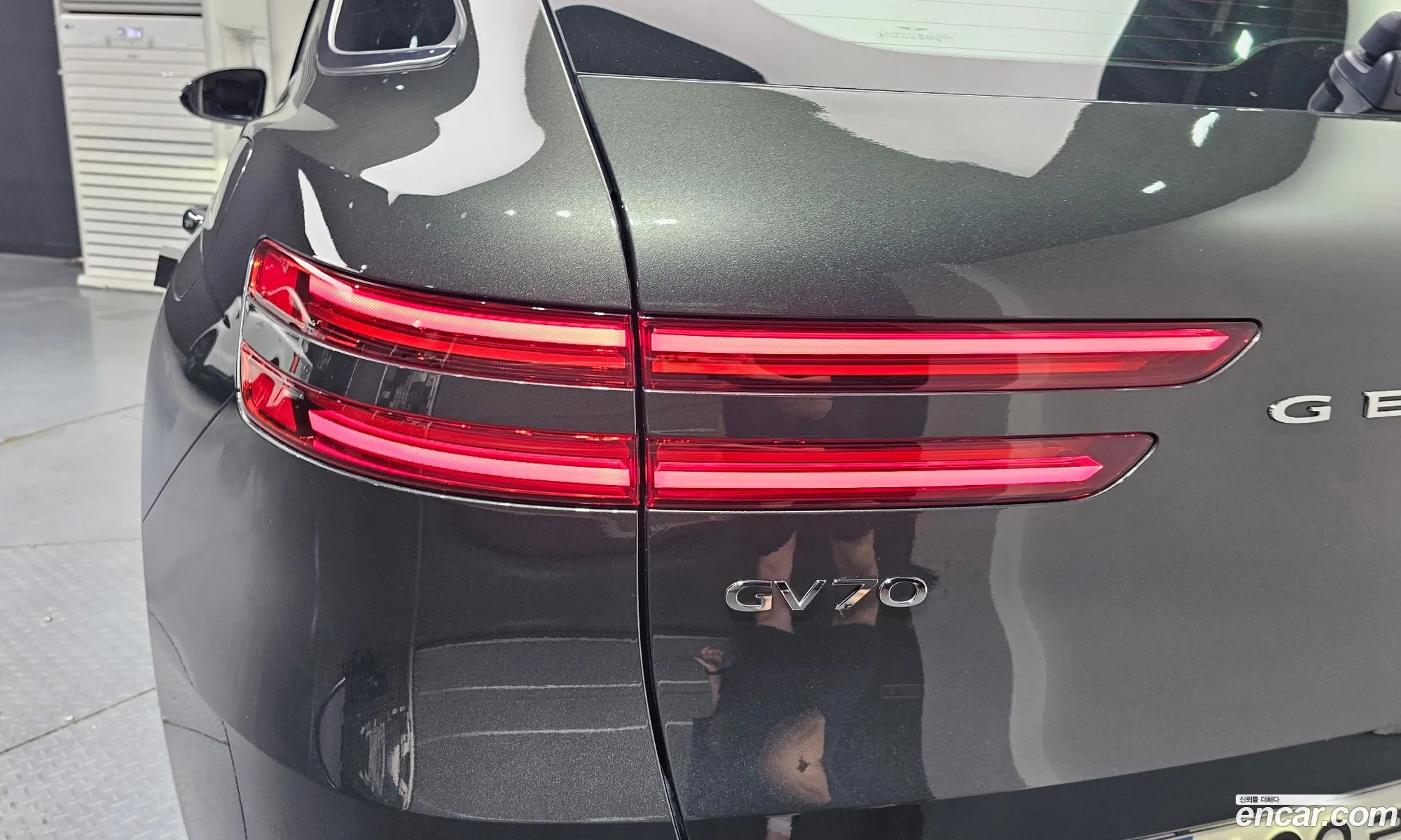 Genesis GV70 2024 KMTMA81BBSU185607 — 6