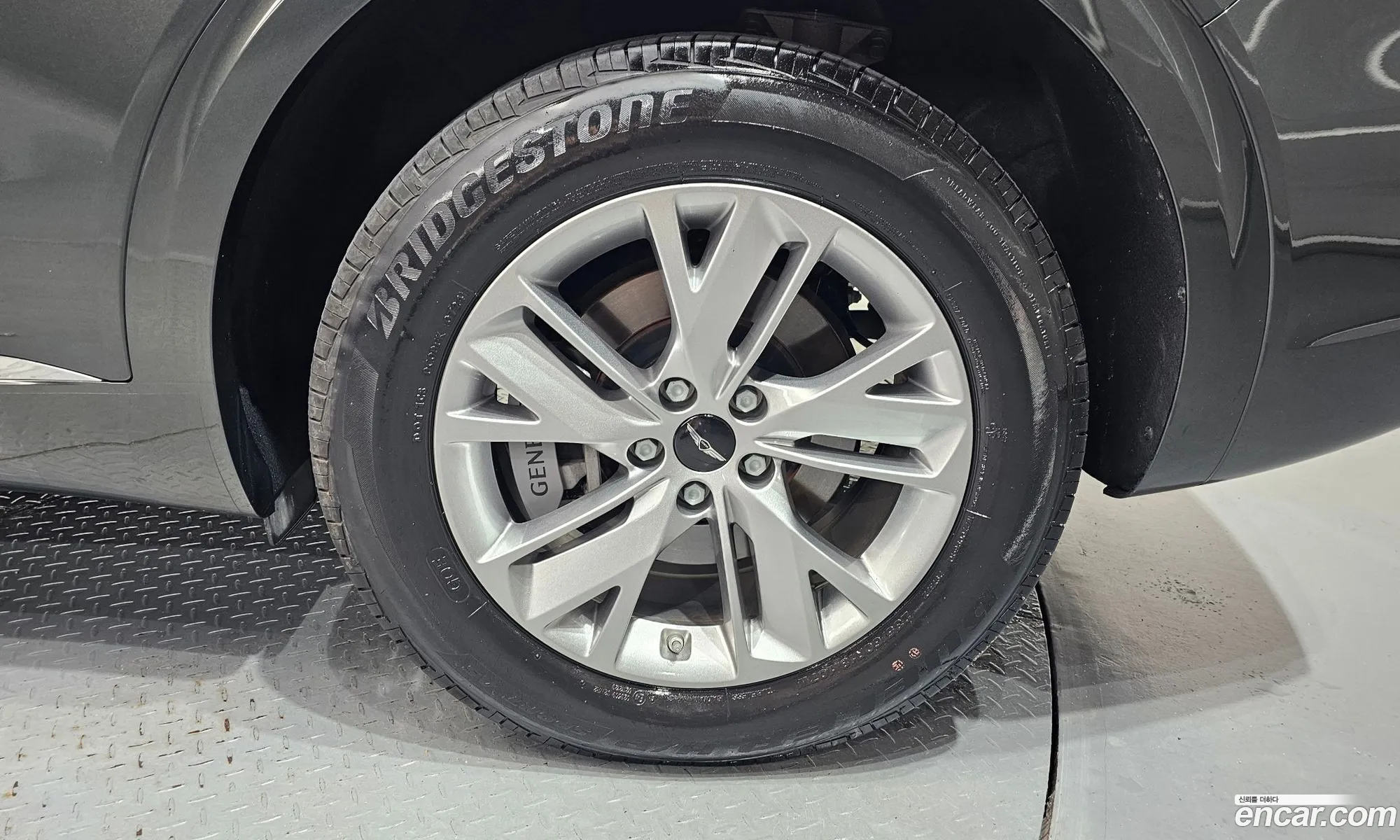 Genesis GV70 2024 KMTMA81BBSU185607 — 29
