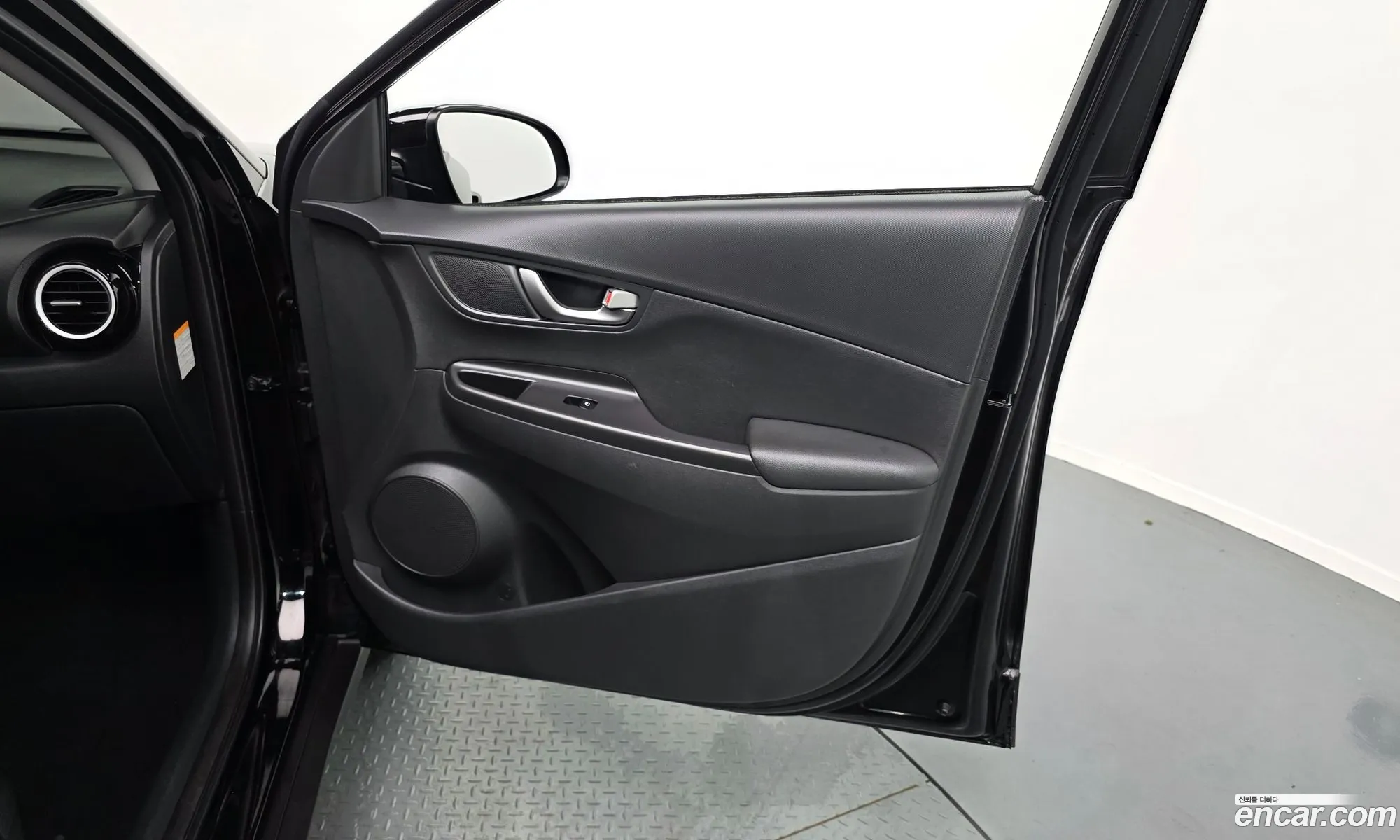 Hyundai Kona Hybrid 2020 — 19