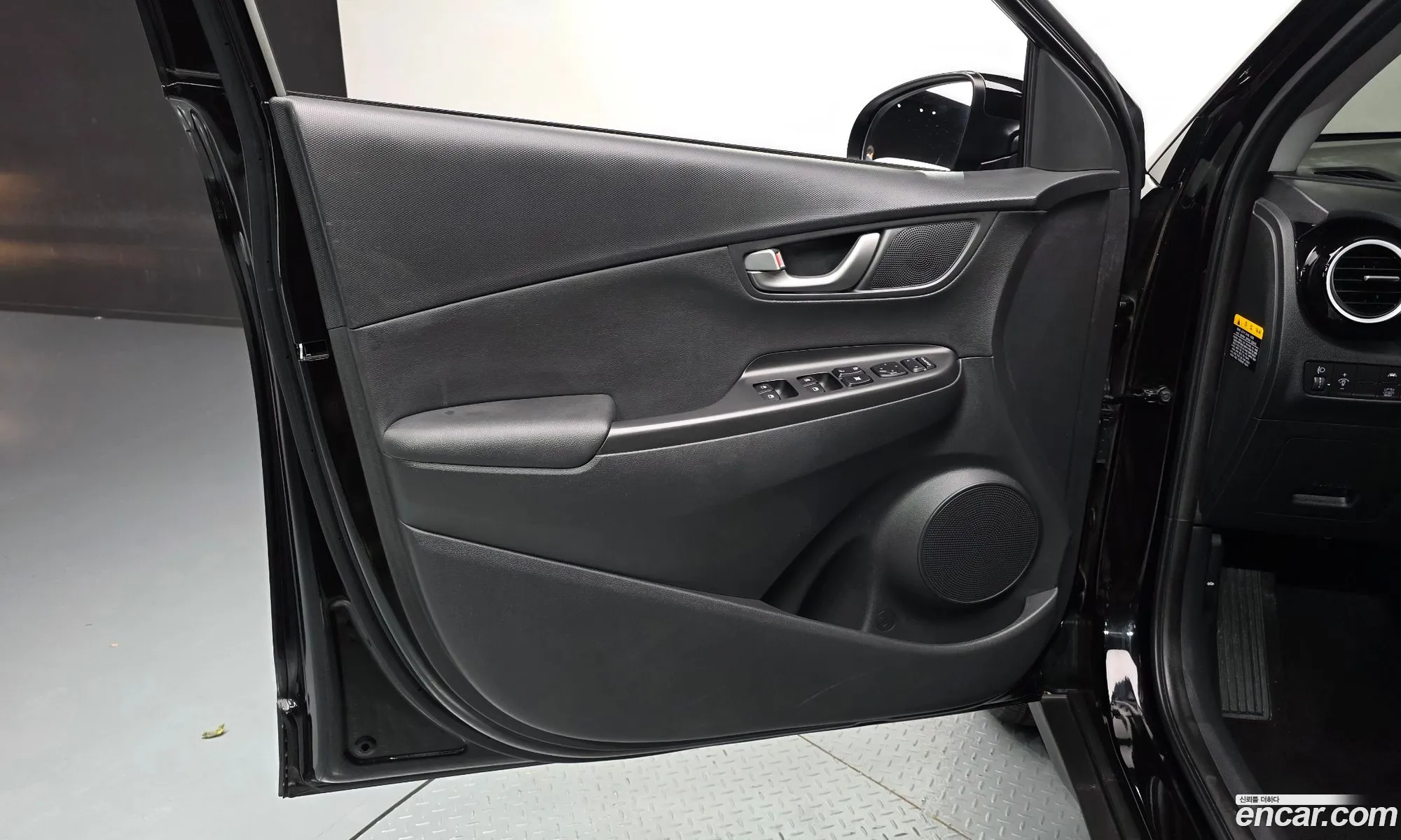 Hyundai Kona Hybrid 2020 — 12