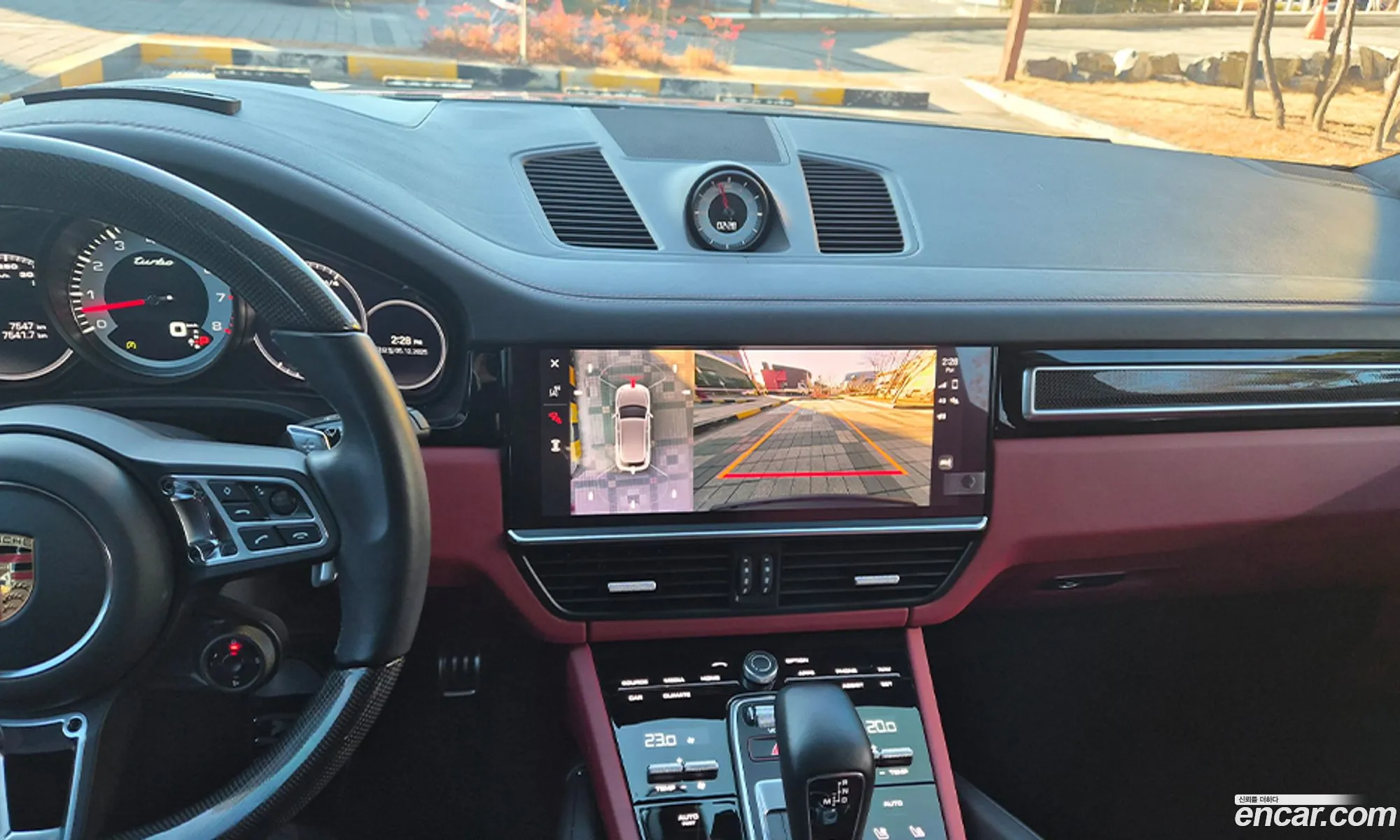 Porsche Cayenne 2023 — 17