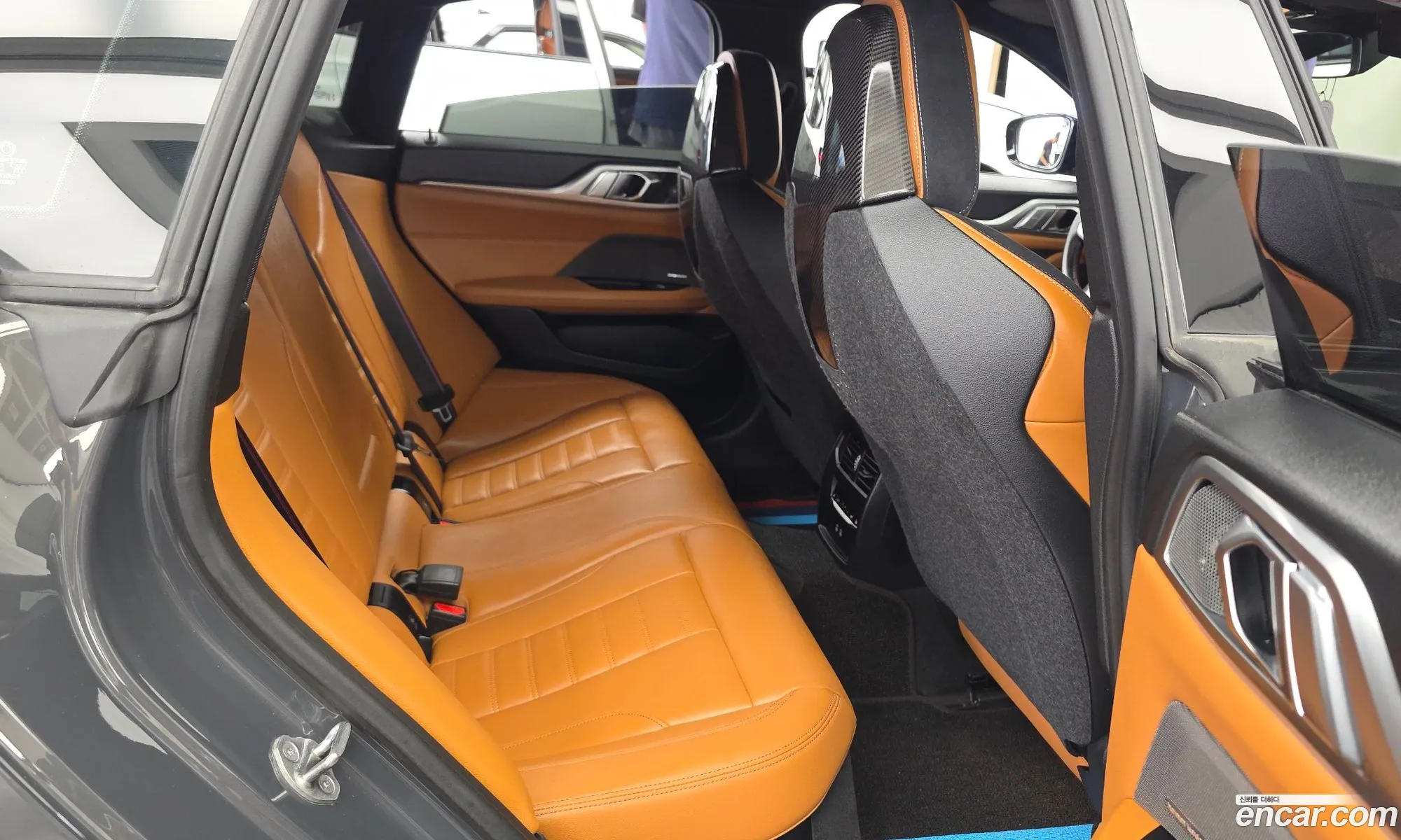 BMW i4 2024 WBY31AW03RFS15159 — 19