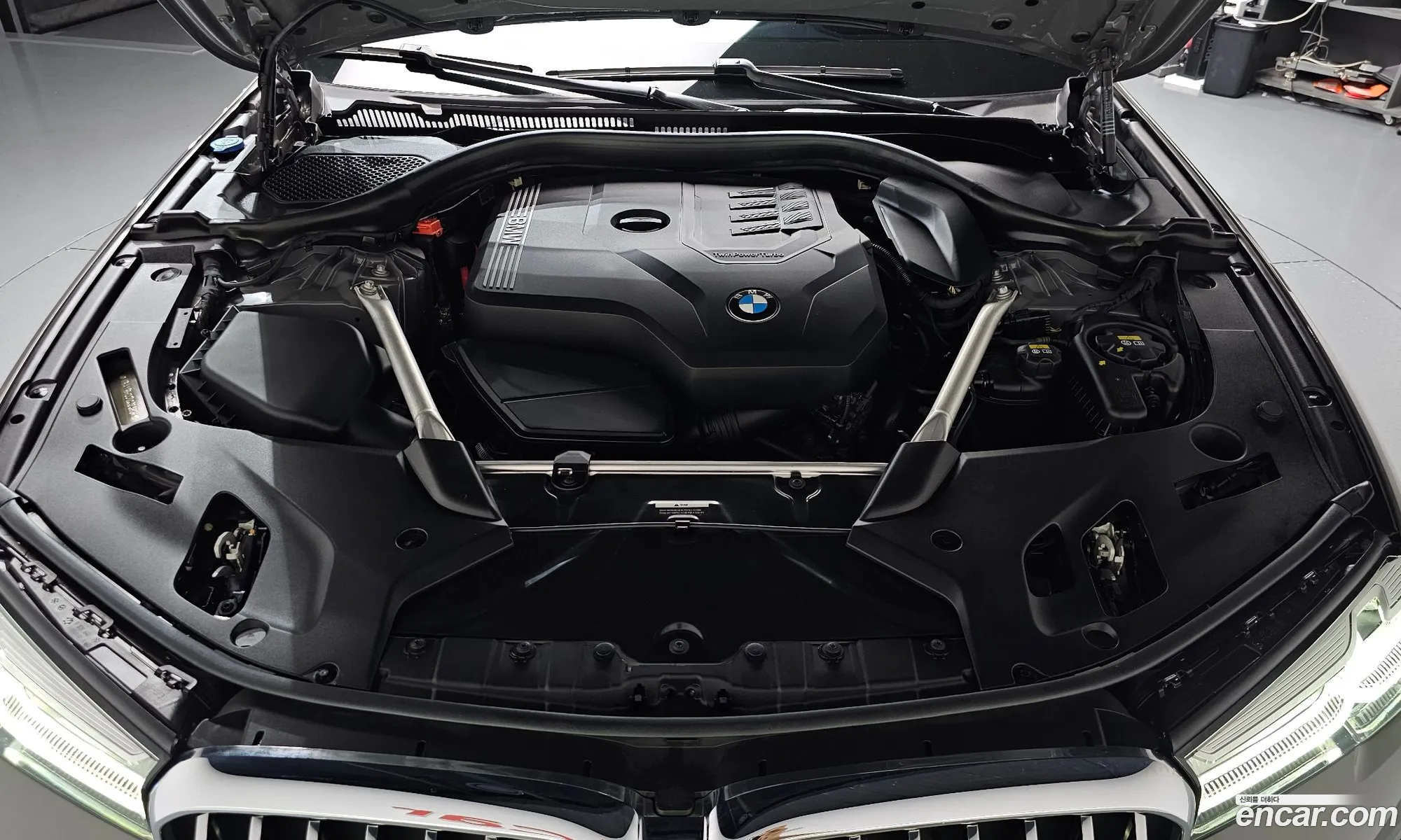 BMW 5 Series 2022 WBA11BH00NCJ23804 — 26
