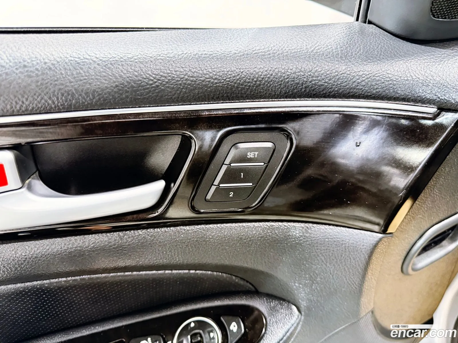 Hyundai Genesis 2012 — 2