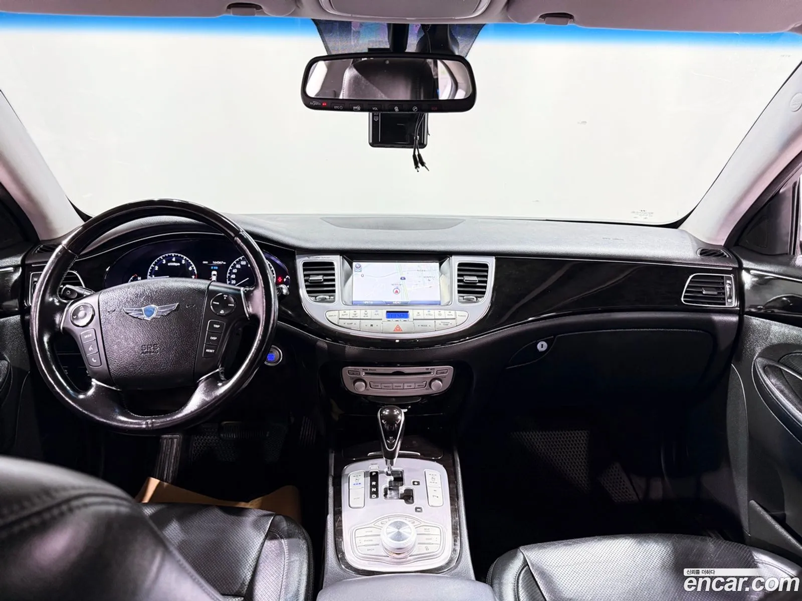 Hyundai Genesis 2012 — 11