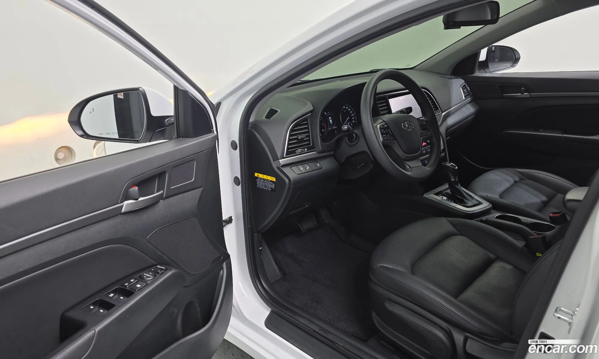 Hyundai Elantra AD 2018 KMHD641DBJU707732 — 9
