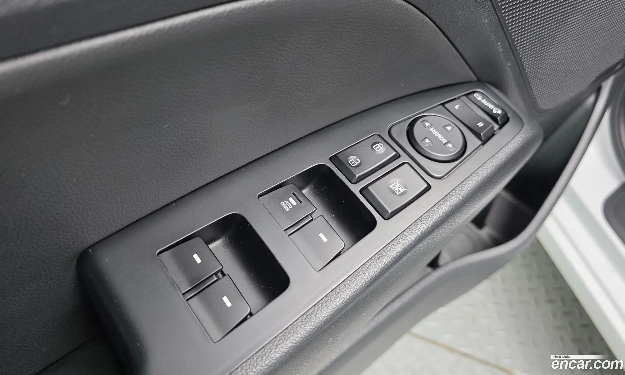 Hyundai Elantra AD 2018 KMHD641DBJU707732 — 16
