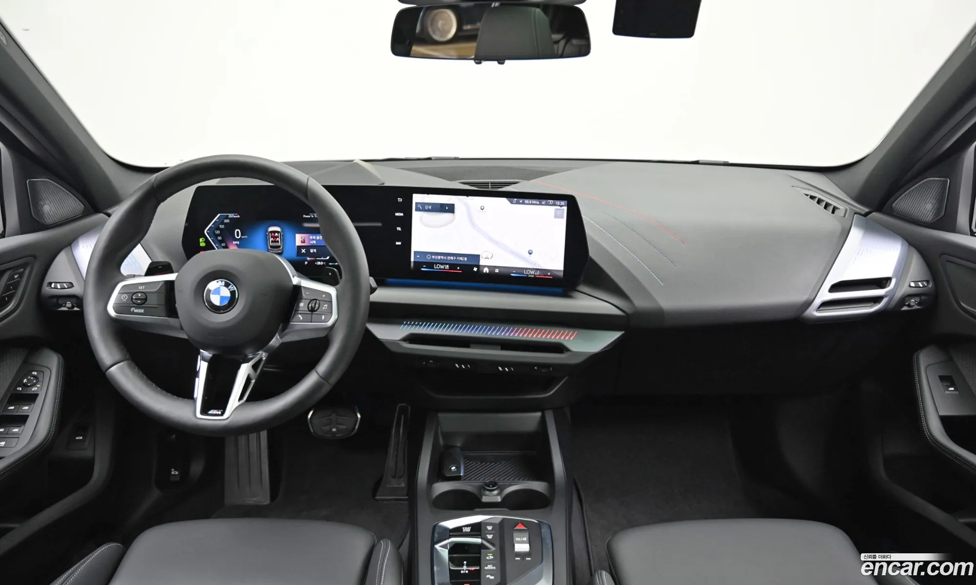 BMW 1 Series 2025 — 17