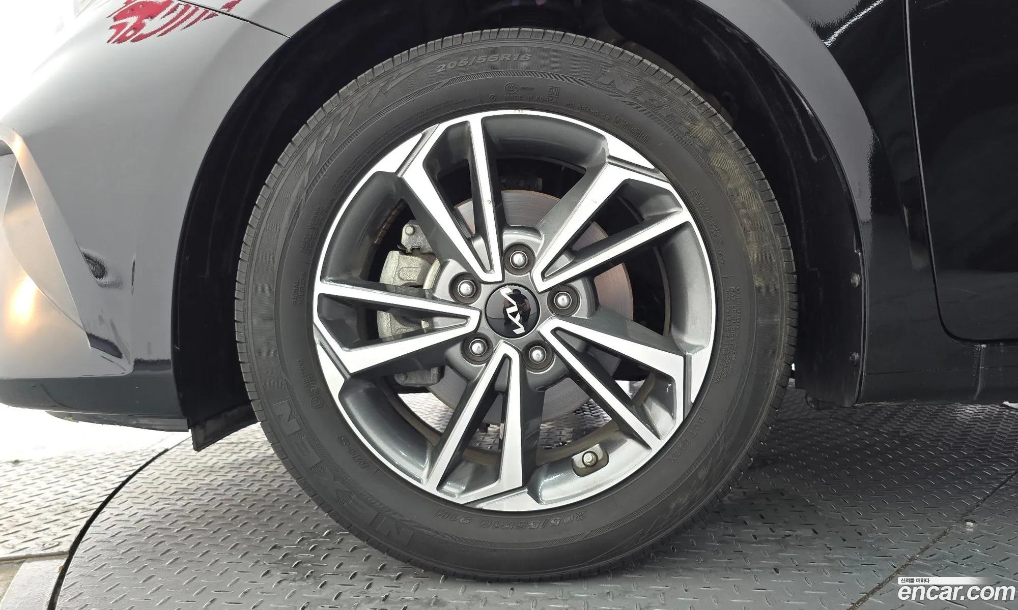 Kia K3 2023 KNAF241BEPA962811 — 5